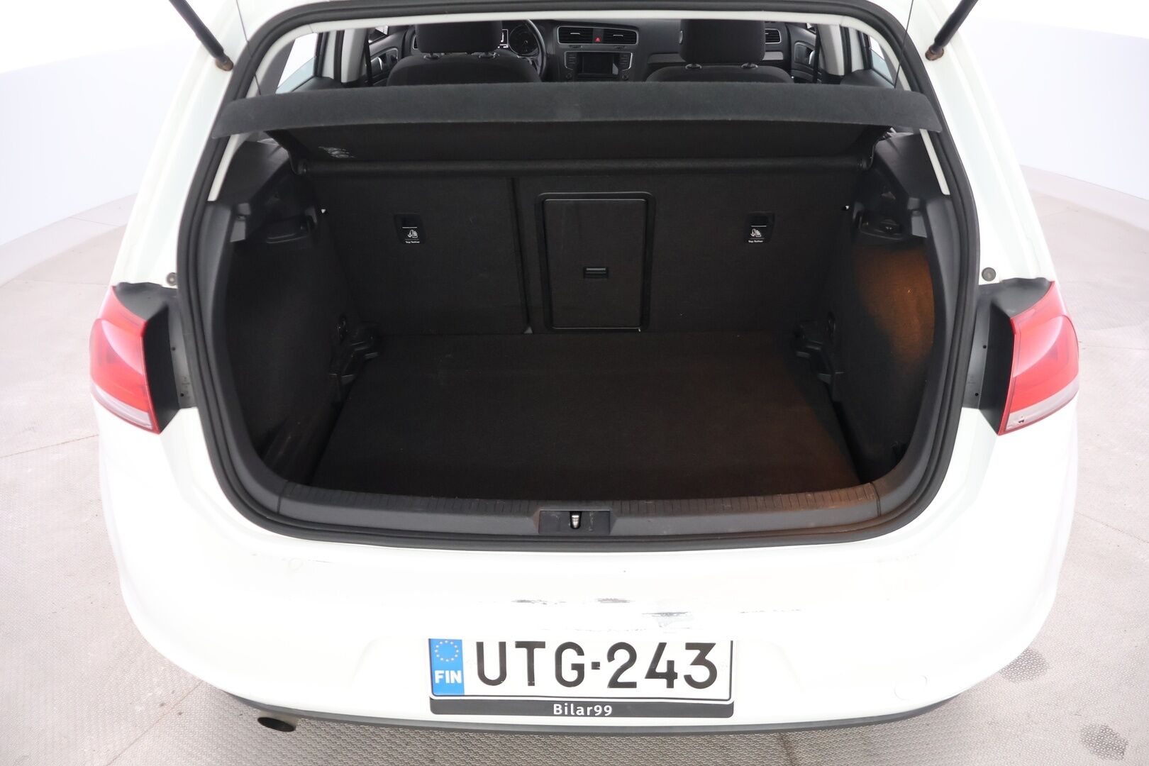 Volkswagen Golf 2013 Comfortline 1,2 TSI 77 kW (105 hv) BlueMotion Technology DSG-automaatti 4-ov *YritysOutlet - Myydään vain yrityksille* - *YritysOutlet - Myydään vain yrityksille* | Suomi-auto | 04/26 Katsastettu | Vakkari | Webasto | Koukku | Moottori vaihdettu 01/25 |