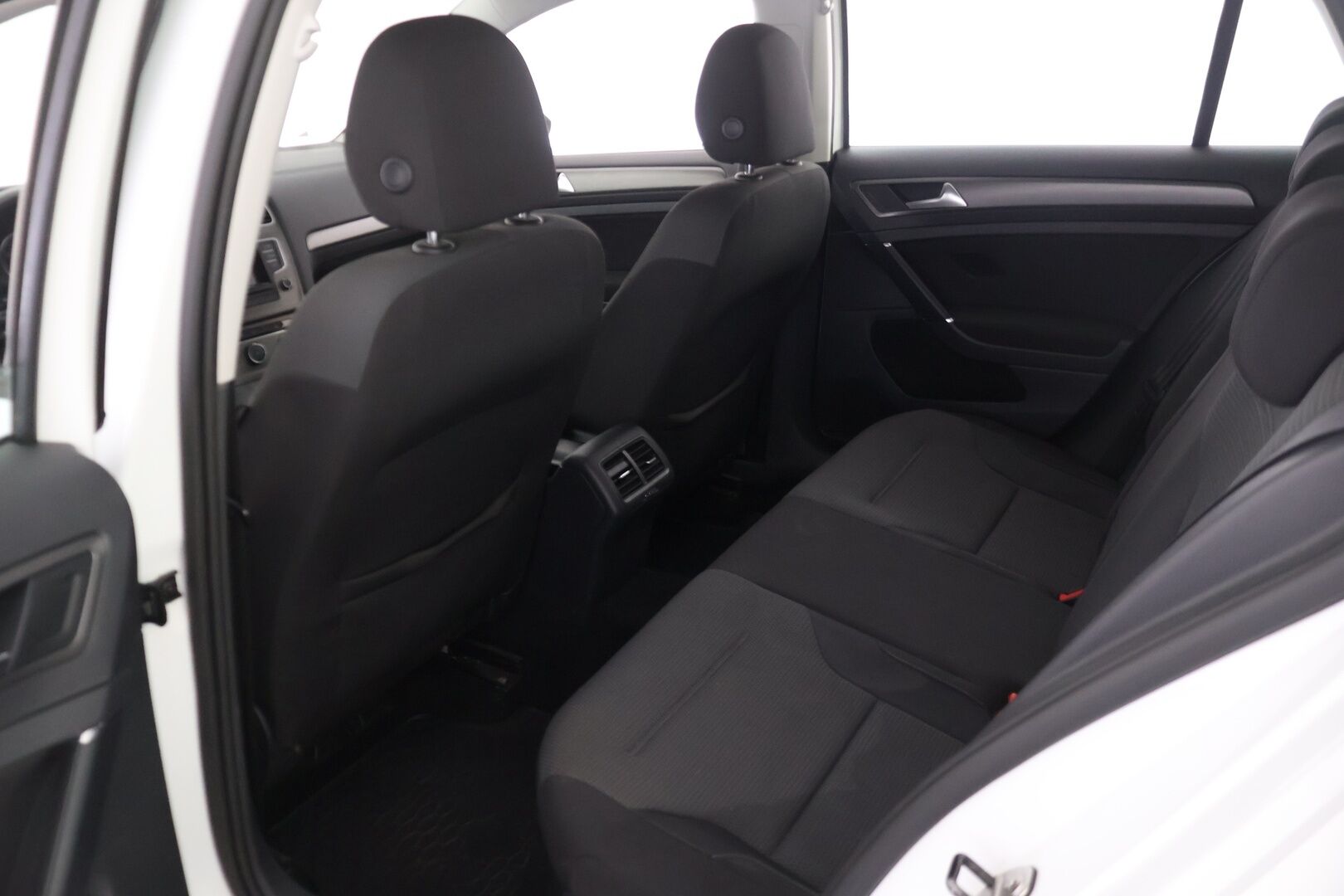 Volkswagen Golf 2013 Comfortline 1,2 TSI 77 kW (105 hv) BlueMotion Technology DSG-automaatti 4-ov *YritysOutlet - Myydään vain yrityksille* - *YritysOutlet - Myydään vain yrityksille* | Suomi-auto | 04/26 Katsastettu | Vakkari | Webasto | Koukku | Moottori vaihdettu 01/25 |