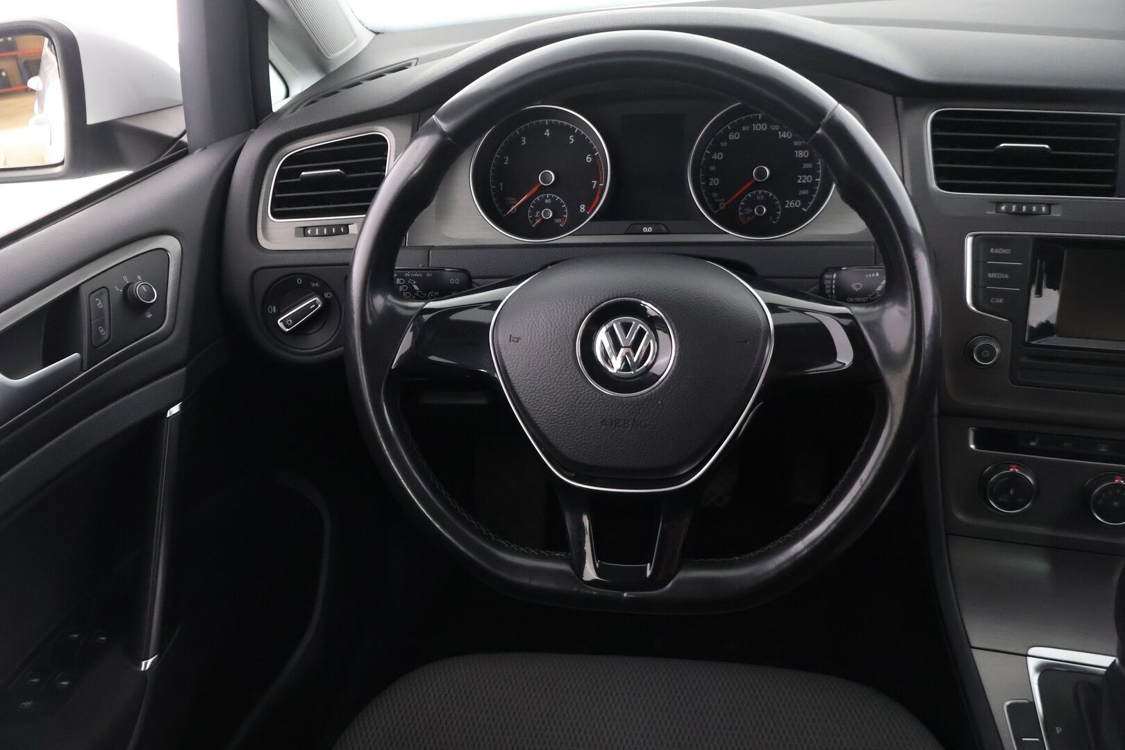 Volkswagen Golf 2013 Comfortline 1,2 TSI 77 kW (105 hv) BlueMotion Technology DSG-automaatti 4-ov *YritysOutlet - Myydään vain yrityksille* - *YritysOutlet - Myydään vain yrityksille* | Suomi-auto | 04/26 Katsastettu | Vakkari | Webasto | Koukku | Moottori vaihdettu 01/25 |