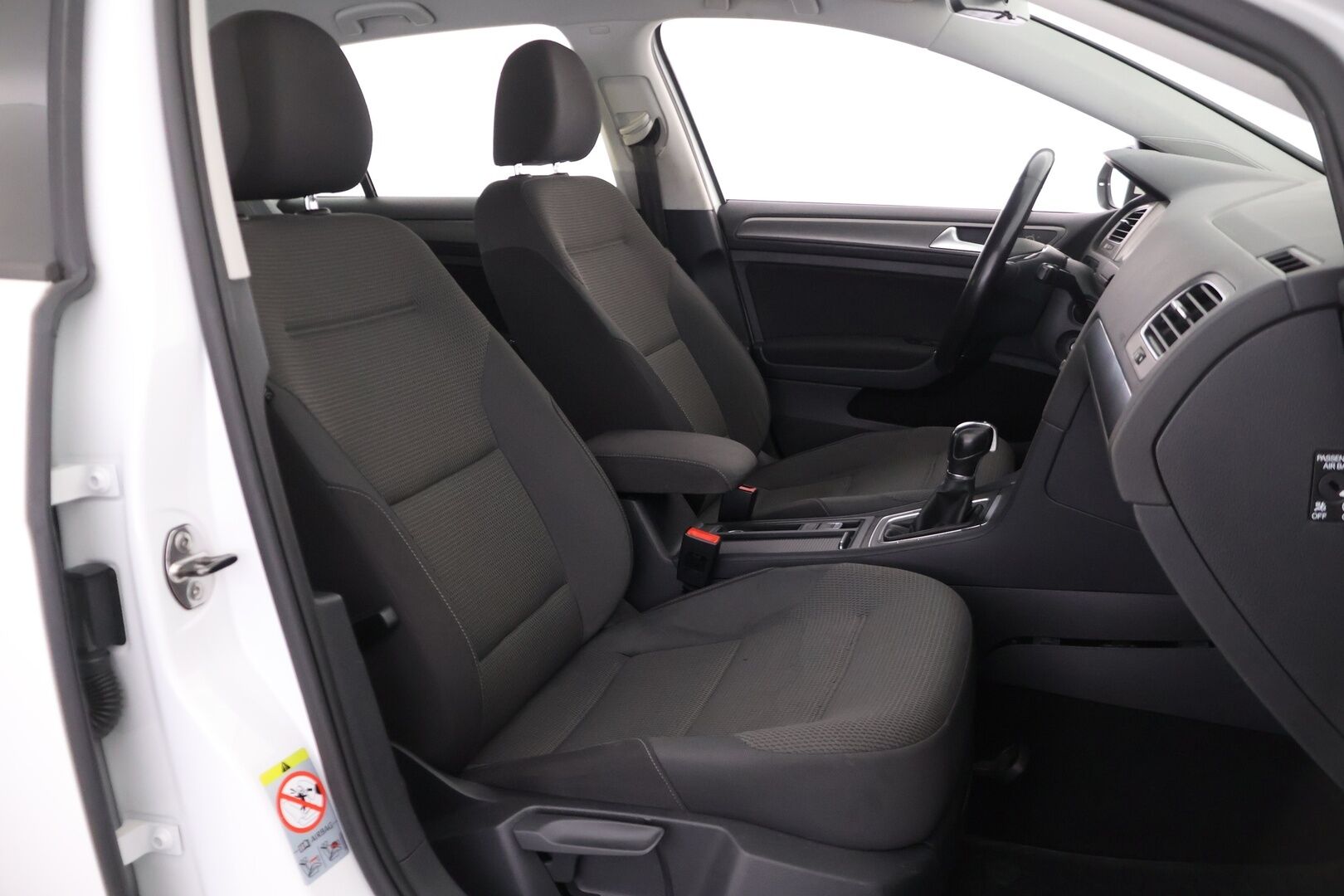 Volkswagen Golf 2013 Comfortline 1,2 TSI 77 kW (105 hv) BlueMotion Technology DSG-automaatti 4-ov *YritysOutlet - Myydään vain yrityksille* - *YritysOutlet - Myydään vain yrityksille* | Suomi-auto | 04/26 Katsastettu | Vakkari | Webasto | Koukku | Moottori vaihdettu 01/25 |