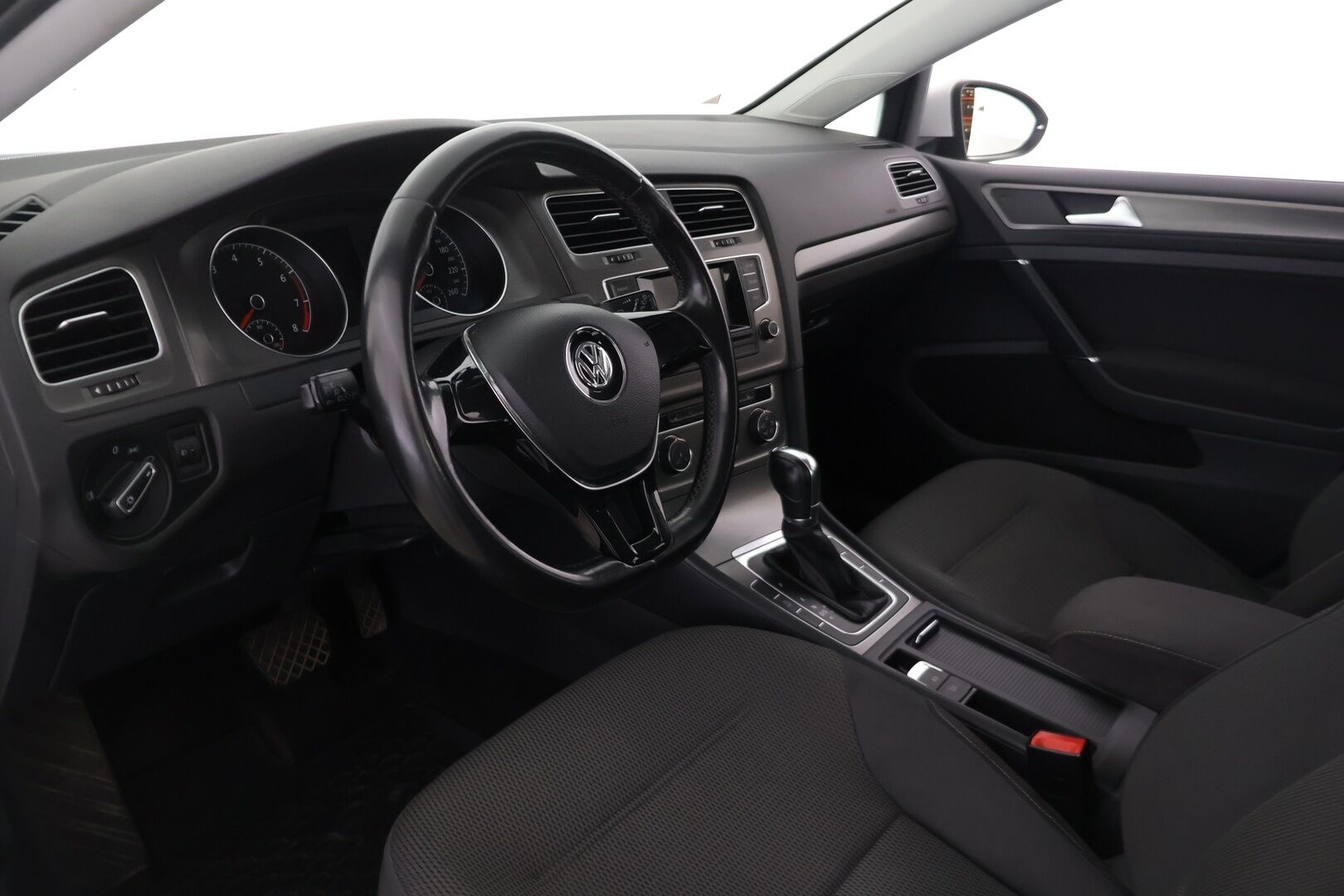 Volkswagen Golf 2013 Comfortline 1,2 TSI 77 kW (105 hv) BlueMotion Technology DSG-automaatti 4-ov *YritysOutlet - Myydään vain yrityksille* - *YritysOutlet - Myydään vain yrityksille* | Suomi-auto | 04/26 Katsastettu | Vakkari | Webasto | Koukku | Moottori vaihdettu 01/25 |
