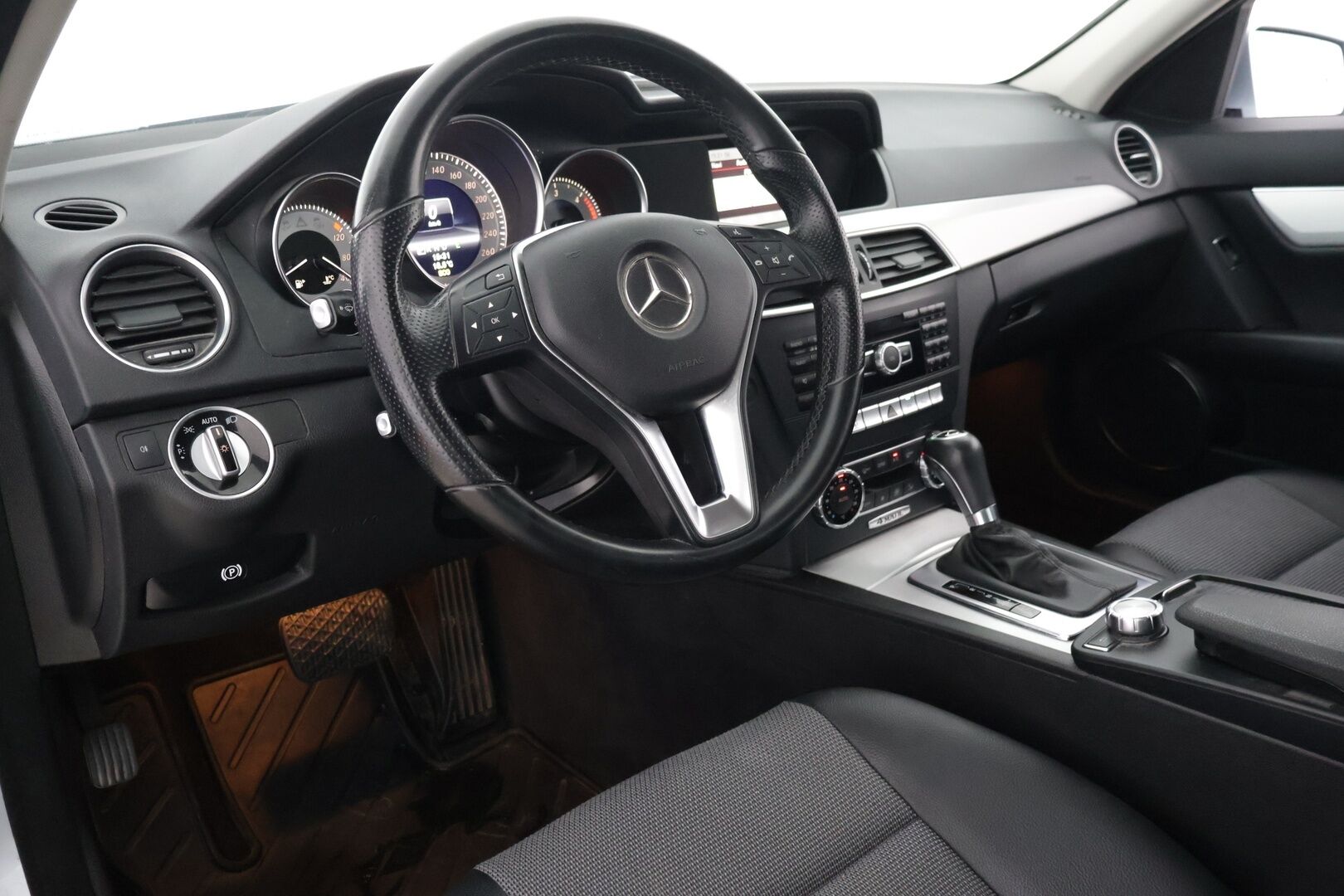 Mercedes-Benz C 2013 250 CDI BE 4Matic A Premium Business - *Webasto / Tutkat / Osa sähköpenkit / Ruostesuojattu / Helmi! *