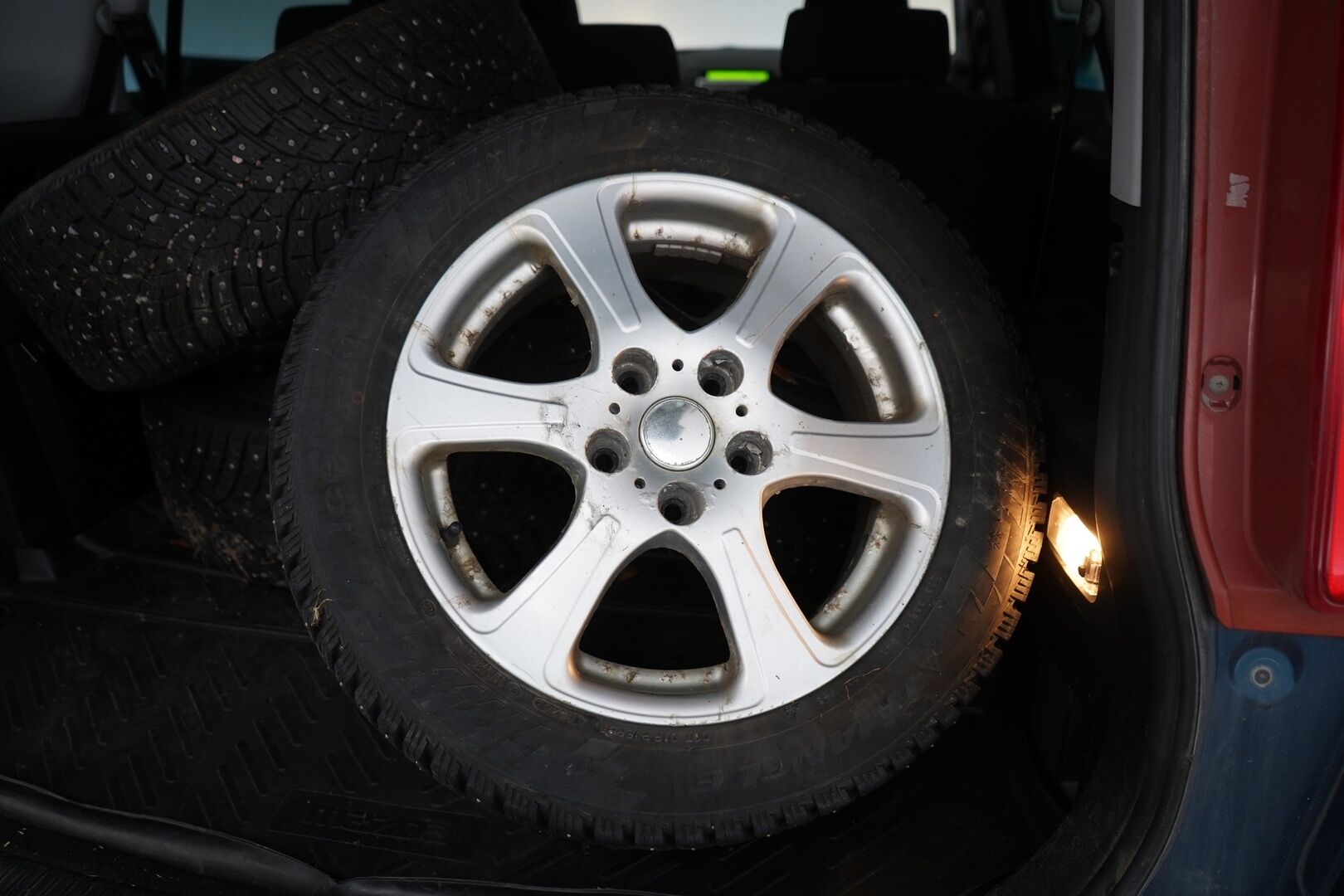Mazda MPV 2006 5D MAZDA5 MPV 1.8-7-CR1982/275 - * MYYDÄÄN HUUTOKAUPAT.COM *