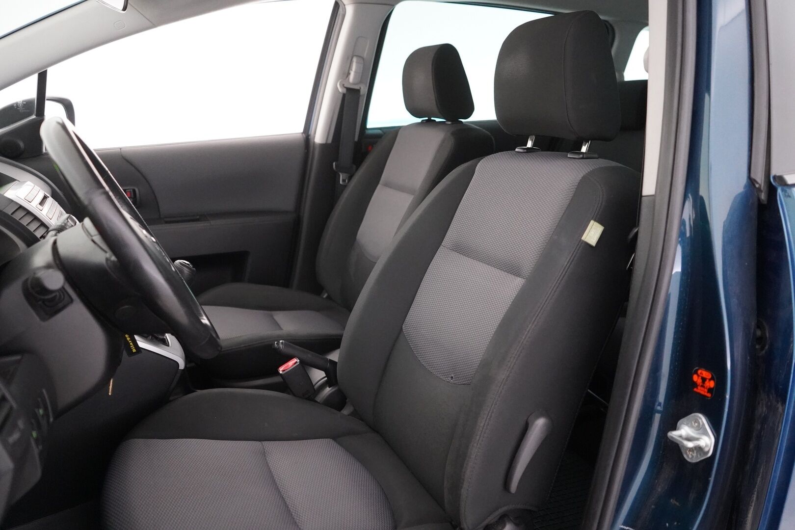 Mazda MPV 2006 5D MAZDA5 MPV 1.8-7-CR1982/275 - * MYYDÄÄN HUUTOKAUPAT.COM *