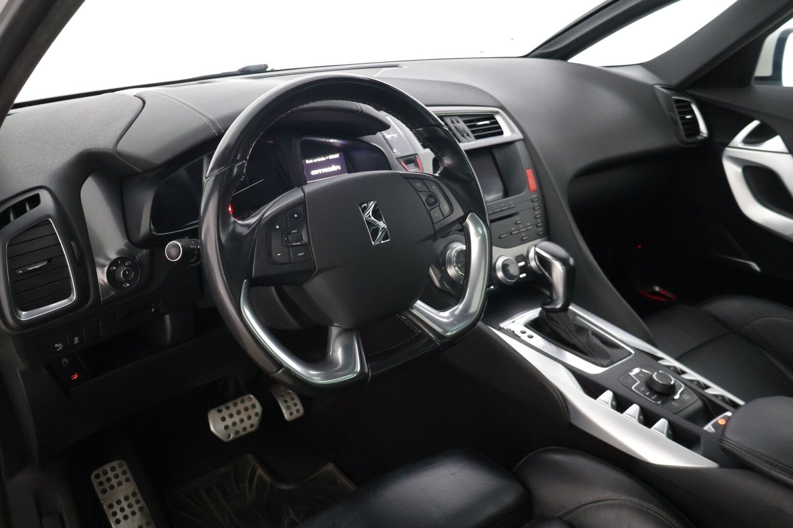 Citroen DS5 2014 HDi 163 Sport Chic * Hierovat penkit muistilla / Kattoikkuna / HUD / Vakkari / Vetokoukku * - Juuri saapunut! / Lohkolämmitin / Kahdet renkaat