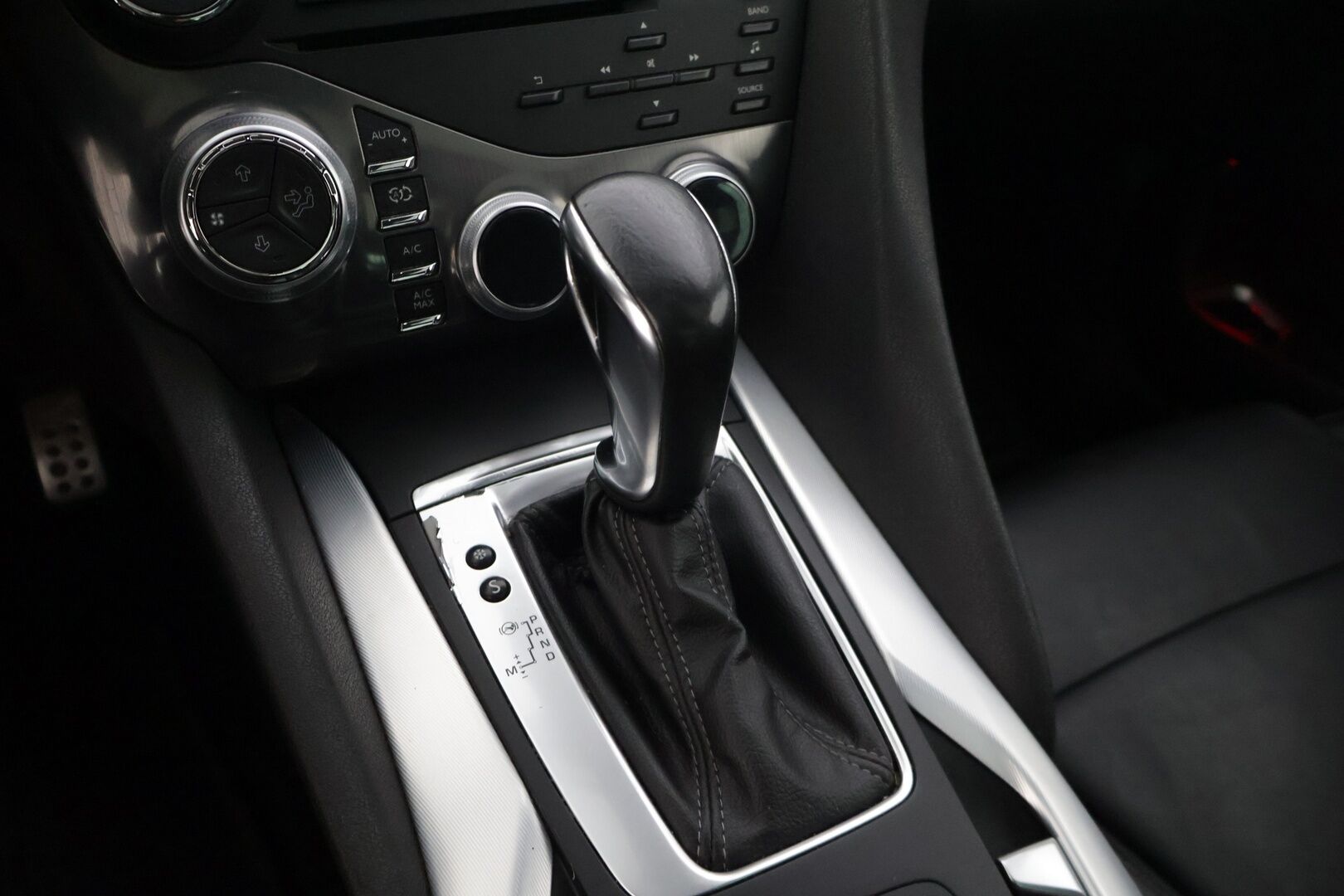 Citroen DS5 2014 HDi 163 Sport Chic * Hierovat penkit muistilla / Kattoikkuna / HUD / Vakkari / Vetokoukku * - Juuri saapunut! / Lohkolämmitin / Kahdet renkaat