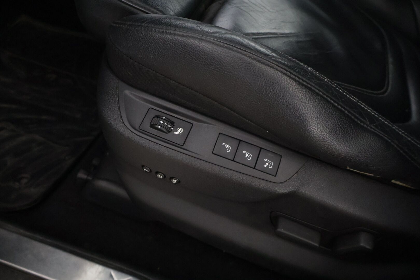 Citroen DS5 2014 HDi 163 Sport Chic * Hierovat penkit muistilla / Kattoikkuna / HUD / Vakkari / Vetokoukku * - Juuri saapunut! / Lohkolämmitin / Kahdet renkaat