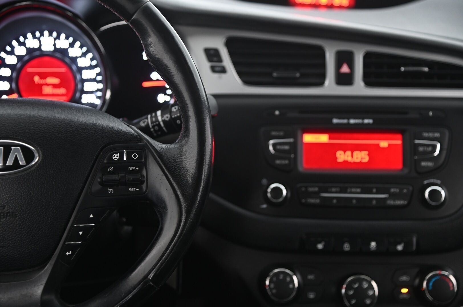 Kia cee'd 2013 1,6 CRDi ISG EX SW EcoDynamics - *Myydään Huutokaupat.com*