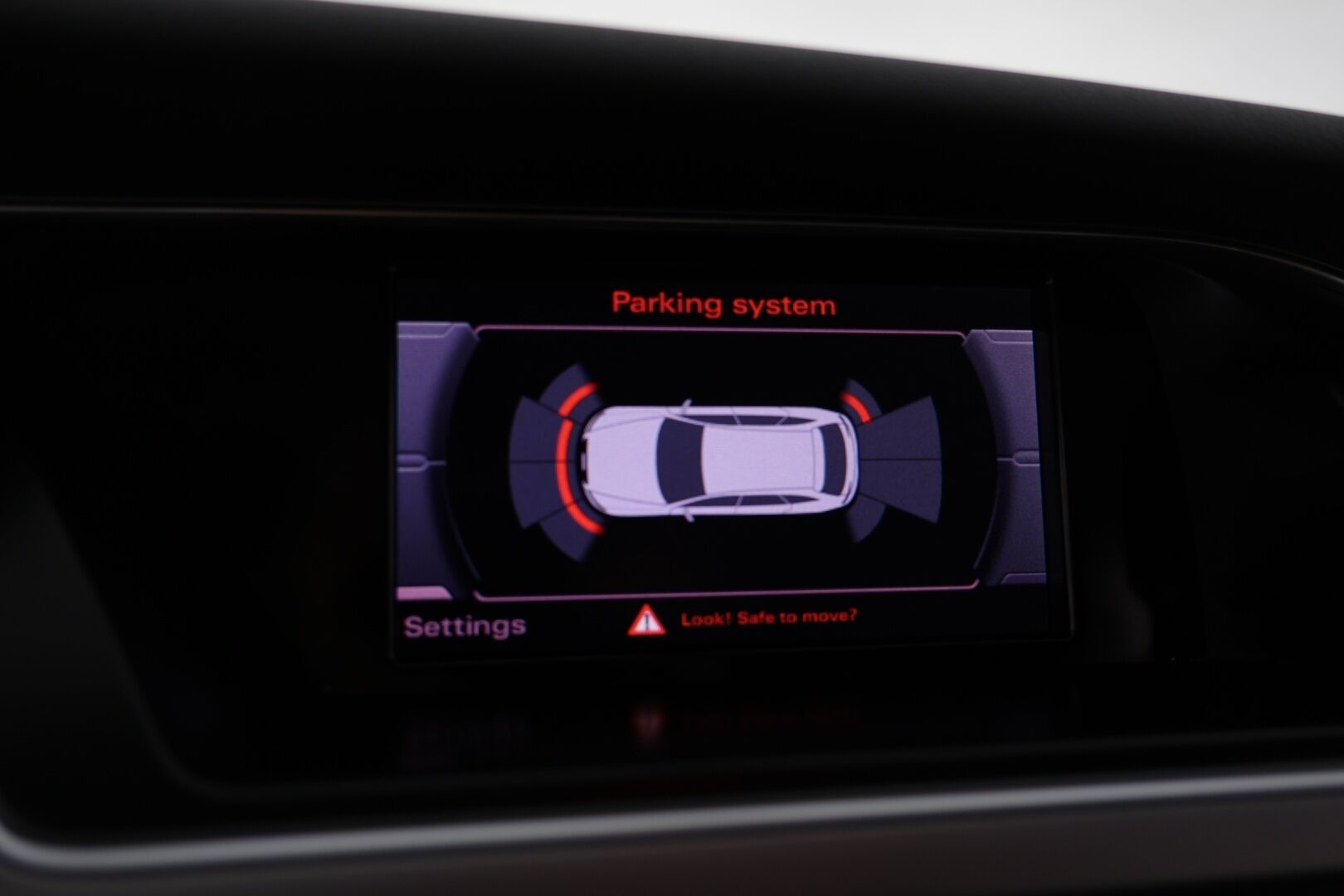 Audi A4 2013 Avant Business 2,0 TDI 130 kW multitronic / Vakkari / Kahdet renkaat / Ei ad-blueta - *YritysOutlet - Myydään vain yrityksille*