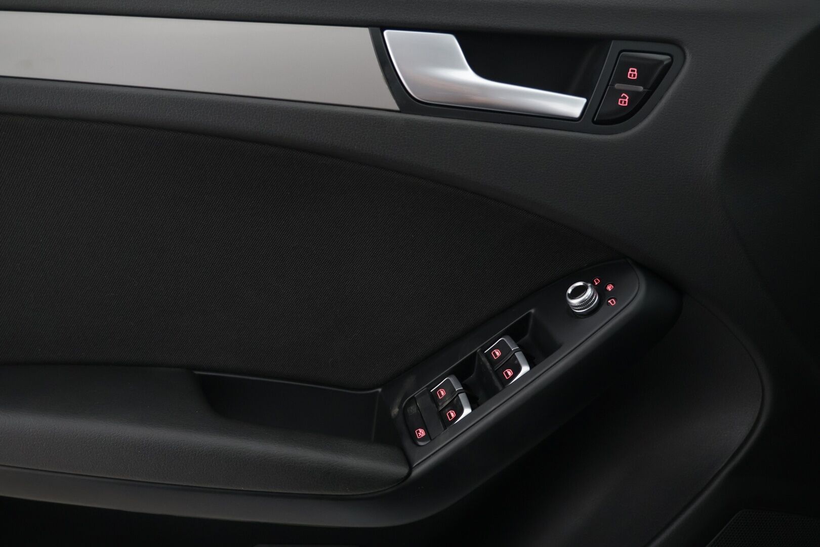 Audi A4 2013 Avant Business 2,0 TDI 130 kW multitronic / Vakkari / Kahdet renkaat / Ei ad-blueta - *YritysOutlet - Myydään vain yrityksille*