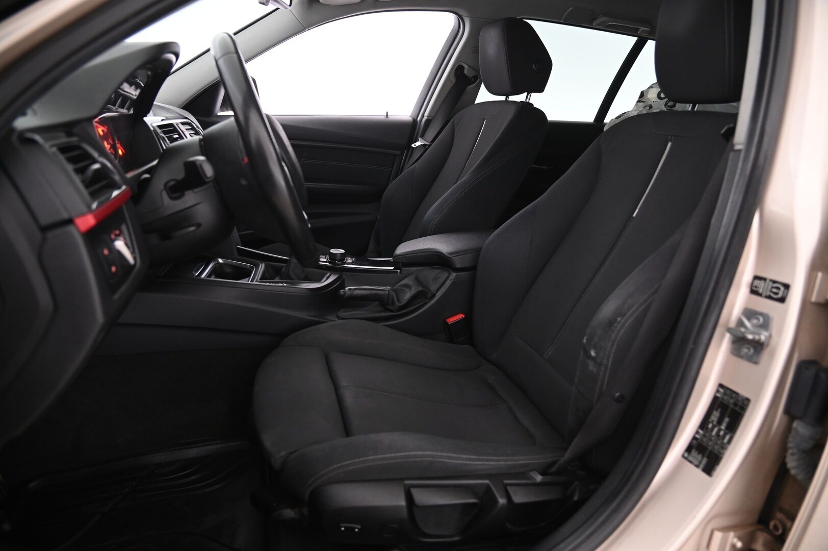 BMW 318 2014 F31*Myydään Huutokaupat.com*