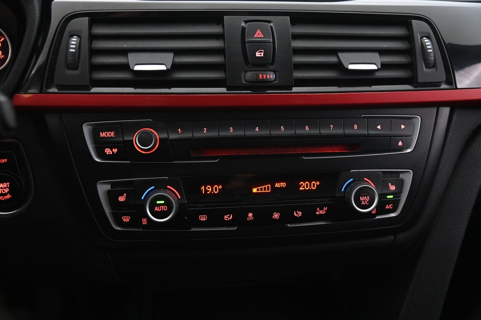 BMW 318 2014 F31*Myydään Huutokaupat.com*