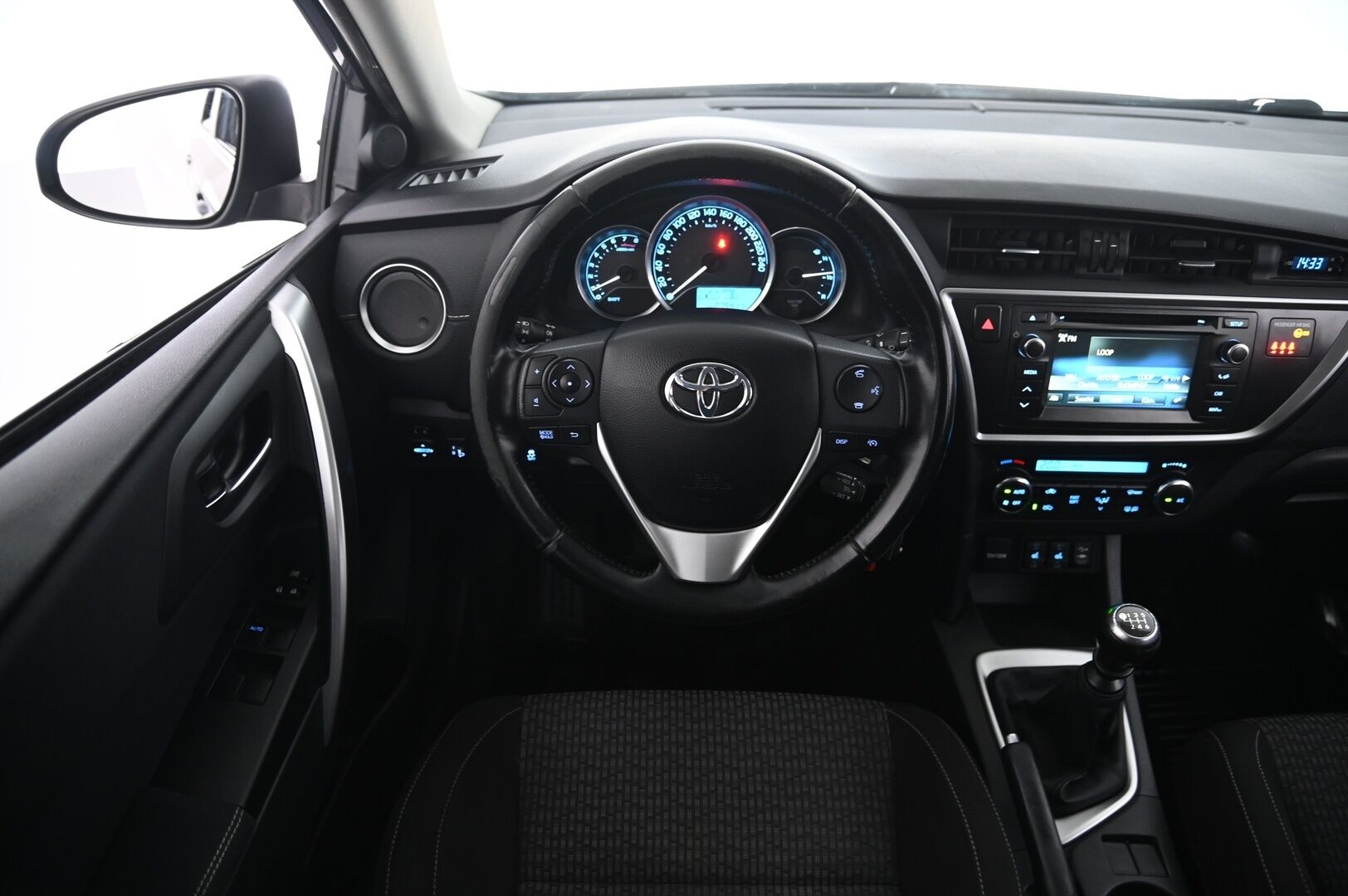 Toyota Auris 2015 Touring Sports 1,6 Valvematic Active Edition - Valvematic uusittu! | 2.om | Suomi-auto | Lohkolämmitin | Vakkari | P*kamera