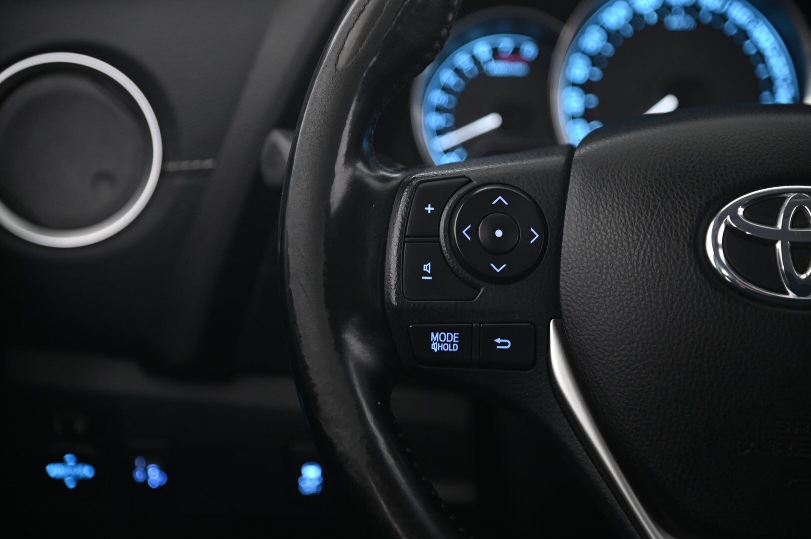 Toyota Auris 2015 Touring Sports 1,6 Valvematic Active Edition - Valvematic uusittu! | 2.om | Suomi-auto | Lohkolämmitin | Vakkari | P*kamera