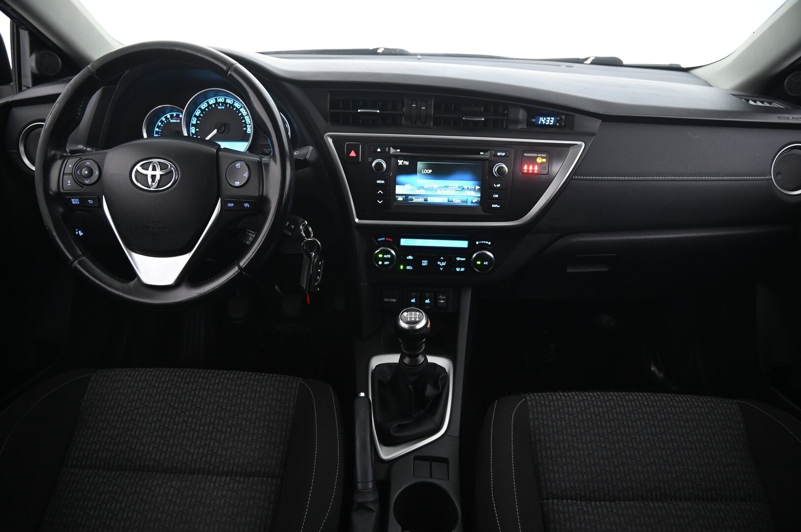 Toyota Auris 2015 Touring Sports 1,6 Valvematic Active Edition - Valvematic uusittu! | 2.om | Suomi-auto | Lohkolämmitin | Vakkari | P*kamera