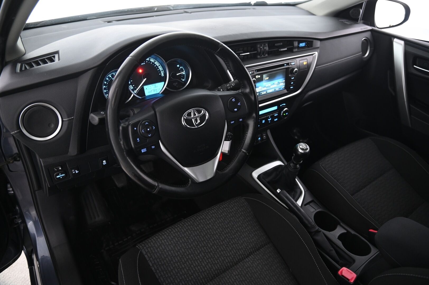 Toyota Auris 2015 Touring Sports 1,6 Valvematic Active Edition - Valvematic uusittu! | 2.om | Suomi-auto | Lohkolämmitin | Vakkari | P*kamera