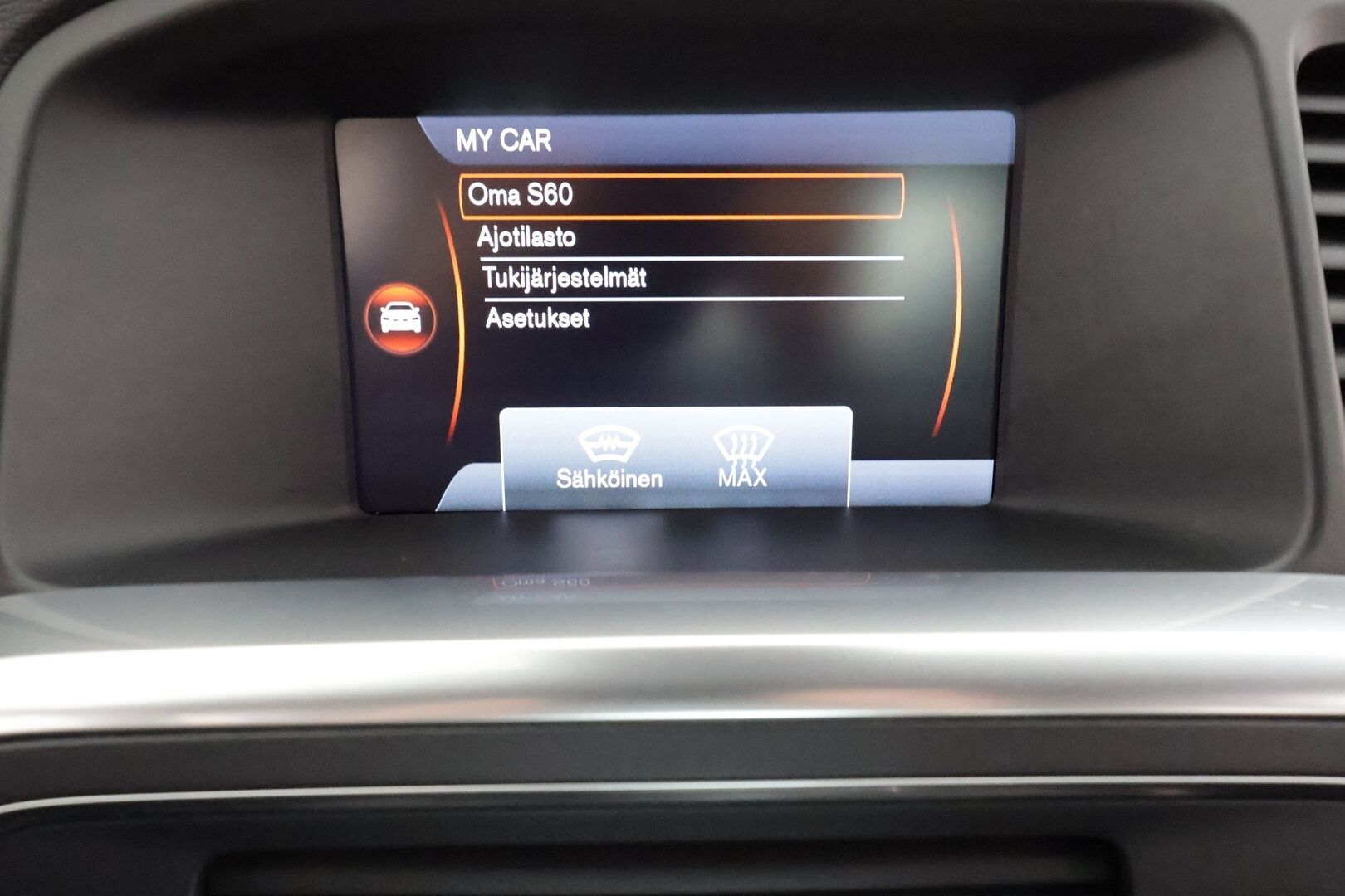 Volvo S60 2014 T3 R-Design aut * Facelift / Adapt.vakkari / Sporttipenkit / Xenon / Bluetooth / Kaistavahti / P.tutkat * - Suomi-auto / Hyvin huollettu / Kahdet renkaat - HULLU BLACKWEEK KORKOTARJOUS 2,49%