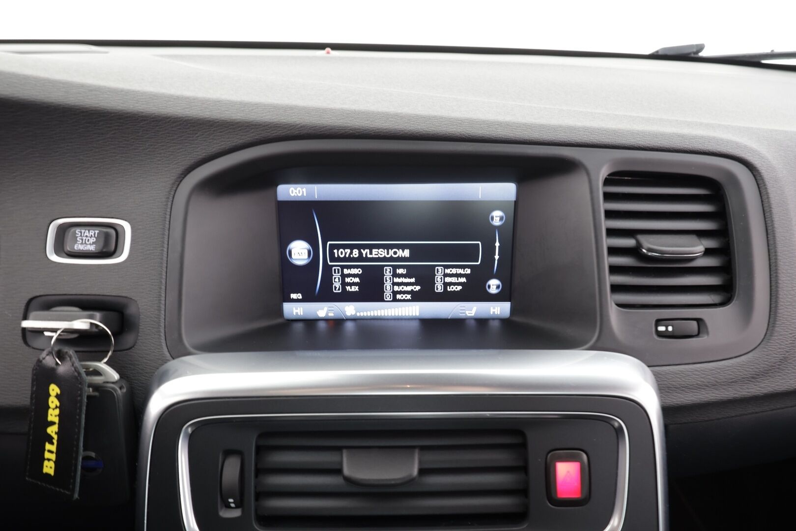 Volvo S60 2014 T3 R-Design aut * Facelift / Adapt.vakkari / Sporttipenkit / Xenon / Bluetooth / Kaistavahti / P.tutkat * - Suomi-auto / Hyvin huollettu / Kahdet renkaat - HULLU BLACKWEEK KORKOTARJOUS 2,49%