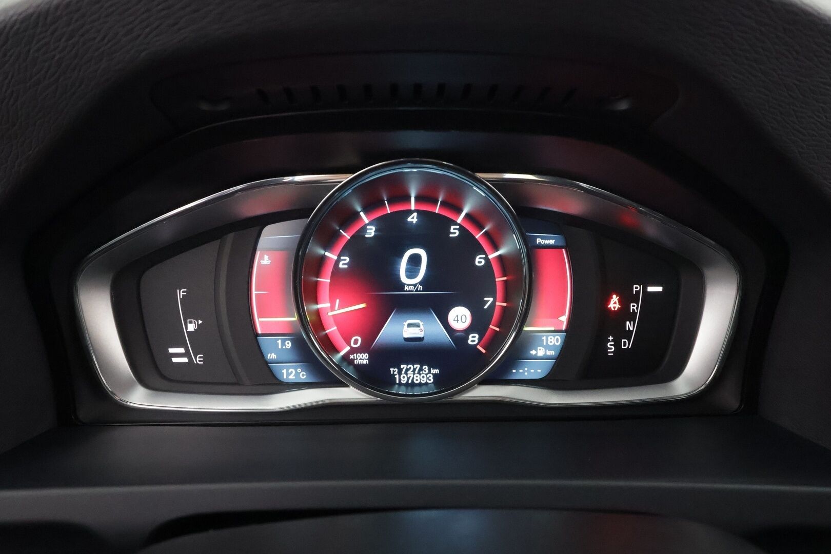 Volvo S60 2014 T3 R-Design aut * Facelift / Adapt.vakkari / Sporttipenkit / Xenon / Bluetooth / Kaistavahti / P.tutkat * - Suomi-auto / Hyvin huollettu / Kahdet renkaat - HULLU BLACKWEEK KORKOTARJOUS 2,49%