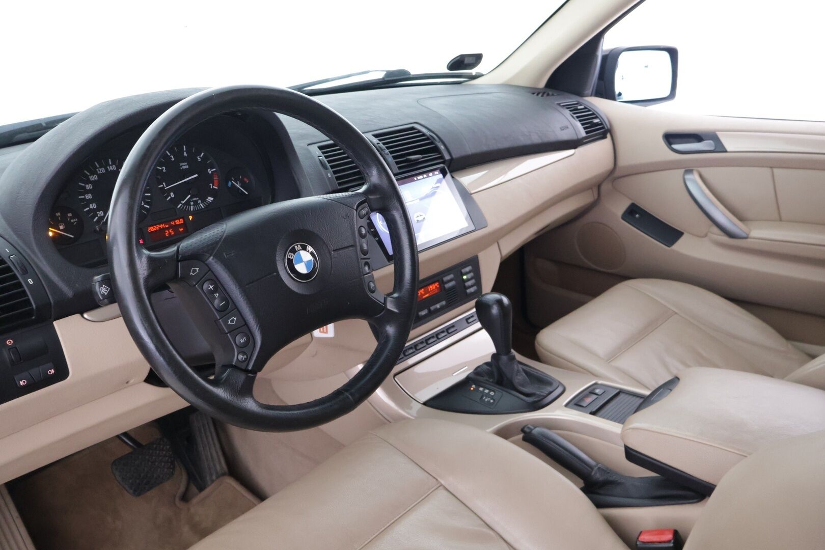 BMW X5 2006 3,0iA E53 SAV *Koukku / Vaaleat nahat / Myydään Huutokaupat.com*