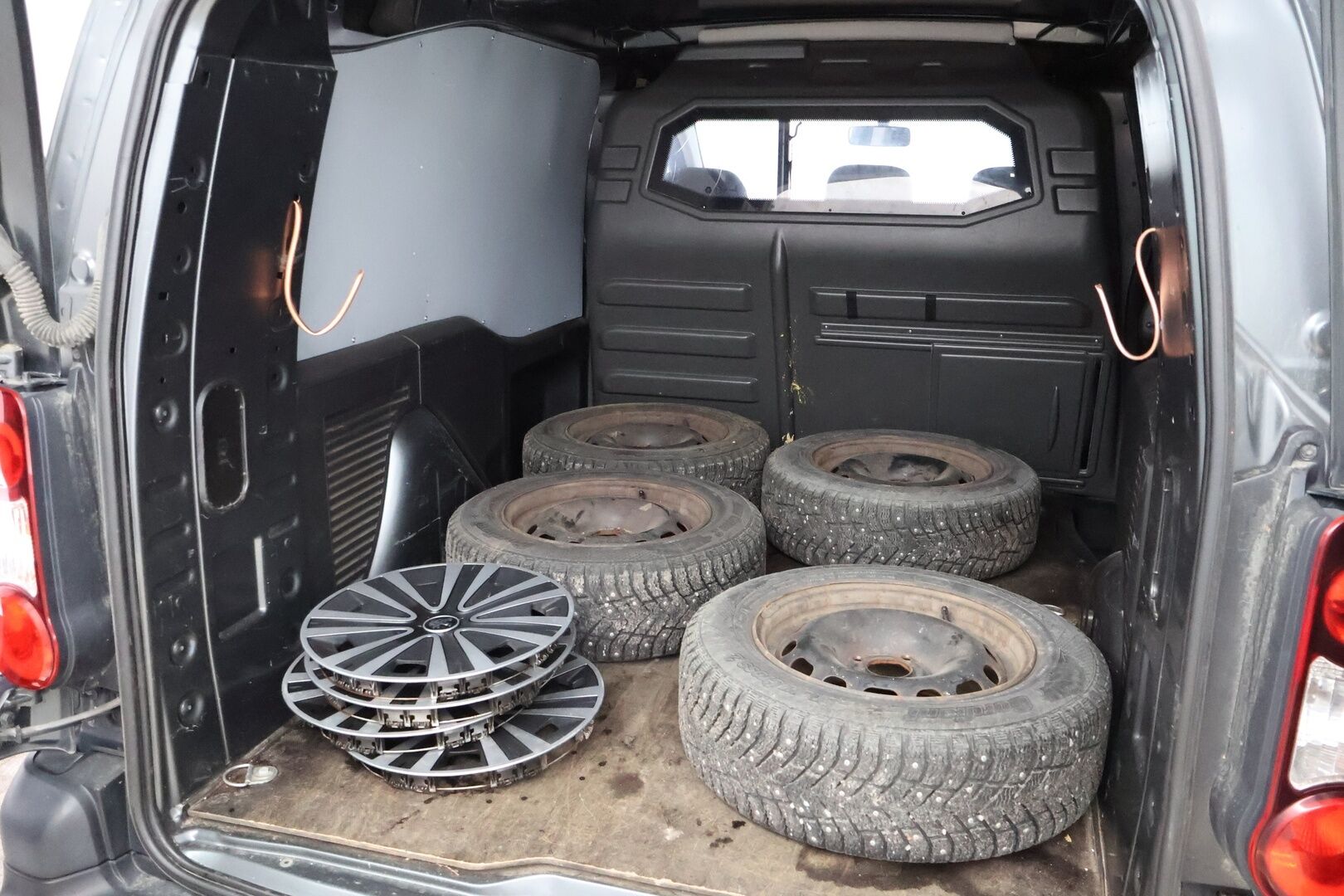 Peugeot Partner 2014 Van L2 Active 90 FAP e-Hdi - *Koukku / Katsastus 04/2026!! / Led-Lisävalo / Ilmastointi / Lohkolämmitin / Siistikuntoinen** MYYDÄÄN HUUTOKAUPAT.COMISSA!!*