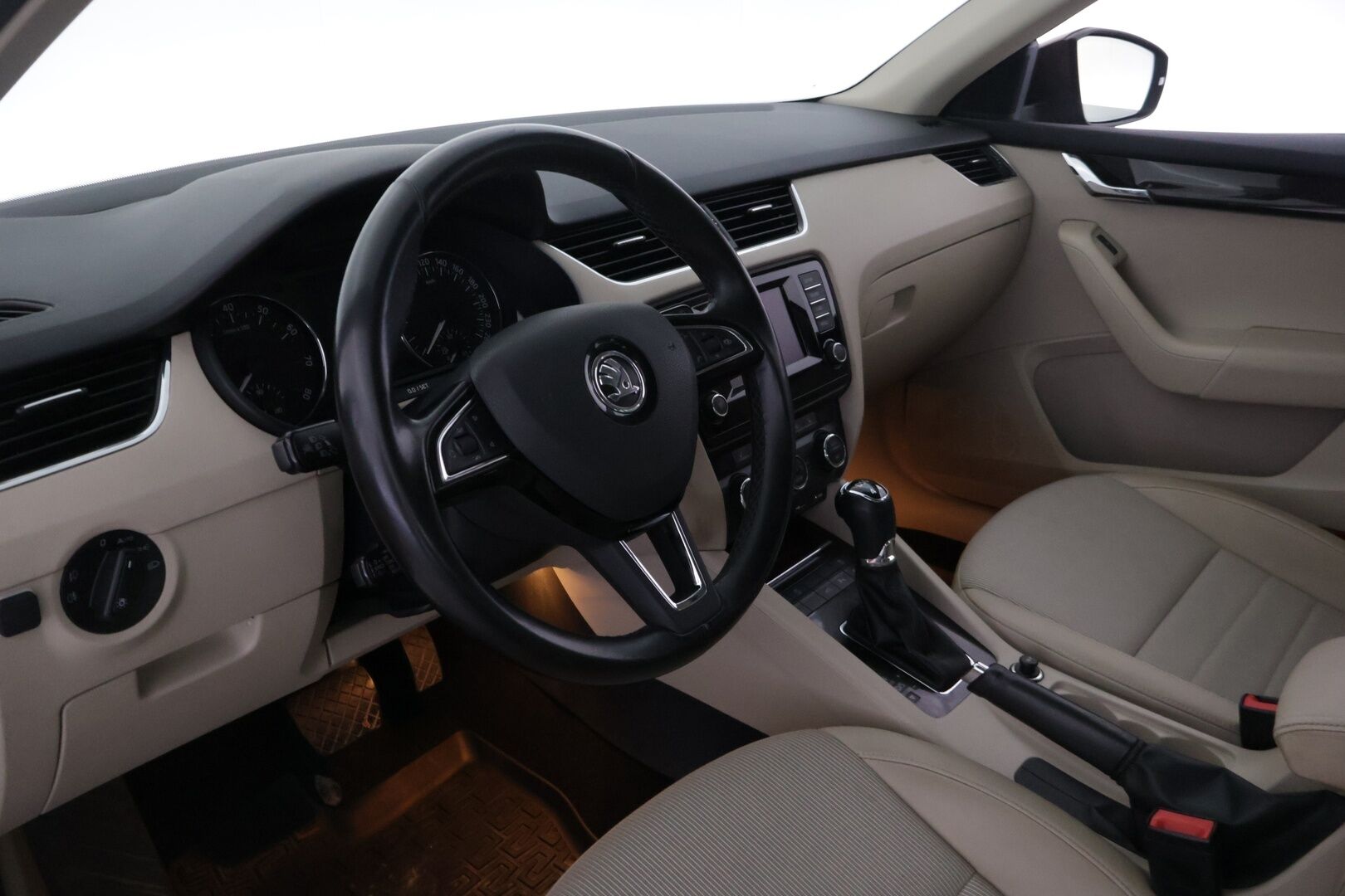 Skoda Octavia 2014 Combi 1,8 TSI 4x4 Elegance DSG Autom. - *Suomi-auto | ACC | PA-käyt. lisälämmitin kytkimellä | Panorama | Sähk. kuljettajanistuin muistilla | Vetokoukku | Sähk. takaluukku | 2x renkaat & Vanteet*
