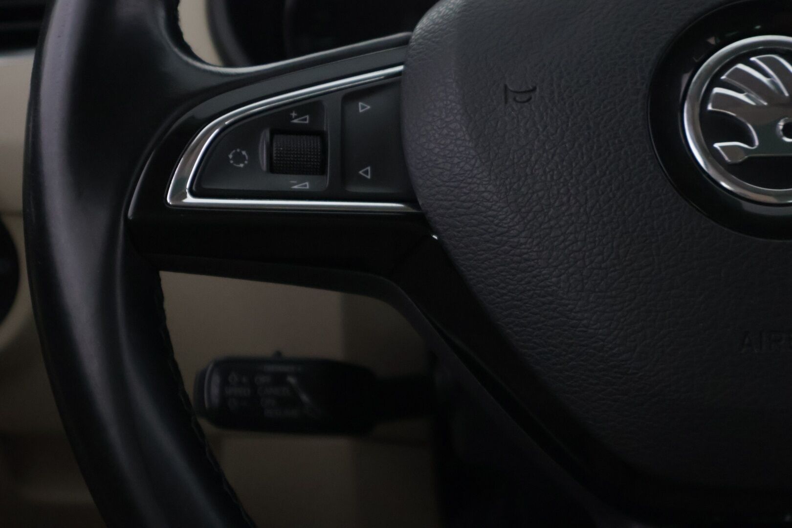 Skoda Octavia 2014 Combi 1,8 TSI 4x4 Elegance DSG Autom. - *Suomi-auto | ACC | PA-käyt. lisälämmitin kytkimellä | Panorama | Sähk. kuljettajanistuin muistilla | Vetokoukku | Sähk. takaluukku | 2x renkaat & Vanteet*