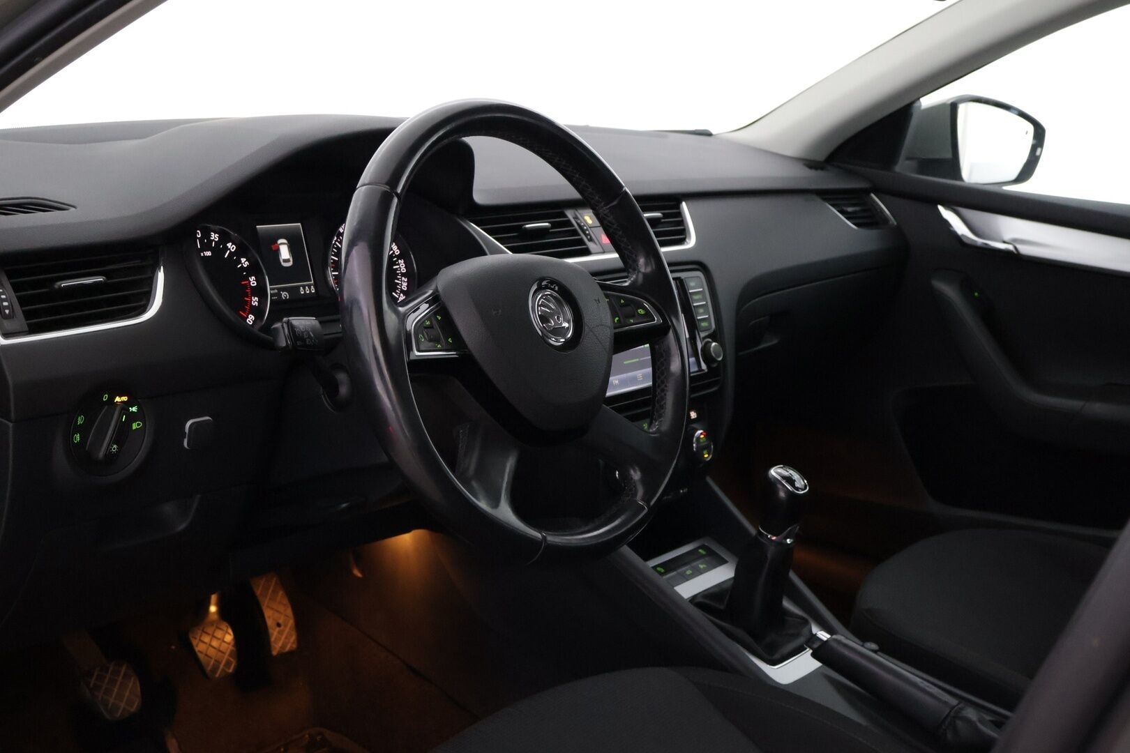 Skoda Octavia 2014 Combi 2,0 TDI 150 4x4 Elegance *Myydään Huutokaupat.com*