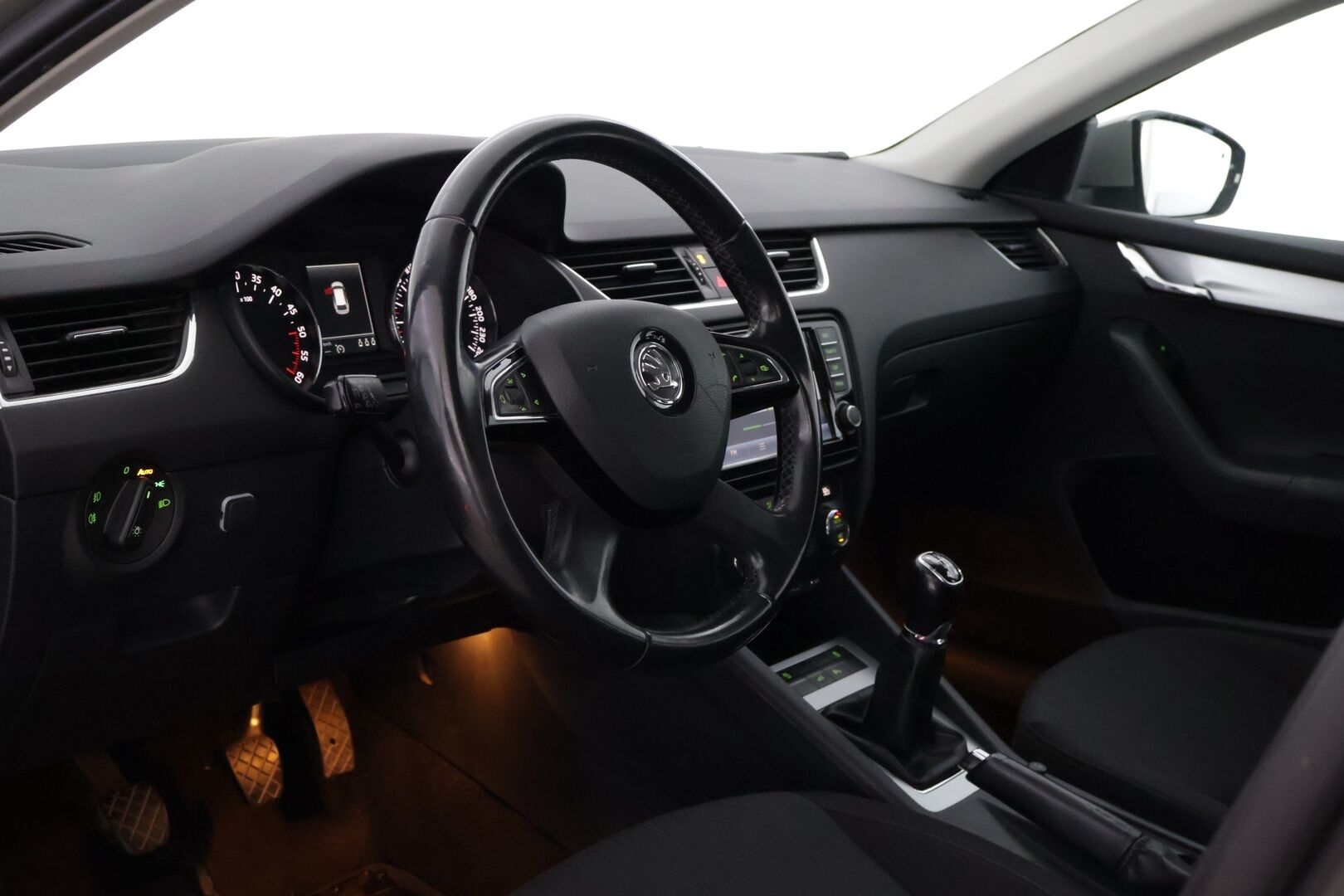 Skoda Octavia 2014 Combi 2,0 TDI 150 4x4 Elegance *Myydään Huutokaupat.com*