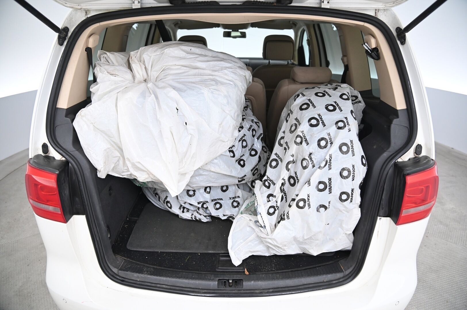 Volkswagen Touran 2014 Comfortline 1,4 TSI 103 kW (140 hv) DSG-automaatti - *Myydään Huutokaupat.com*
