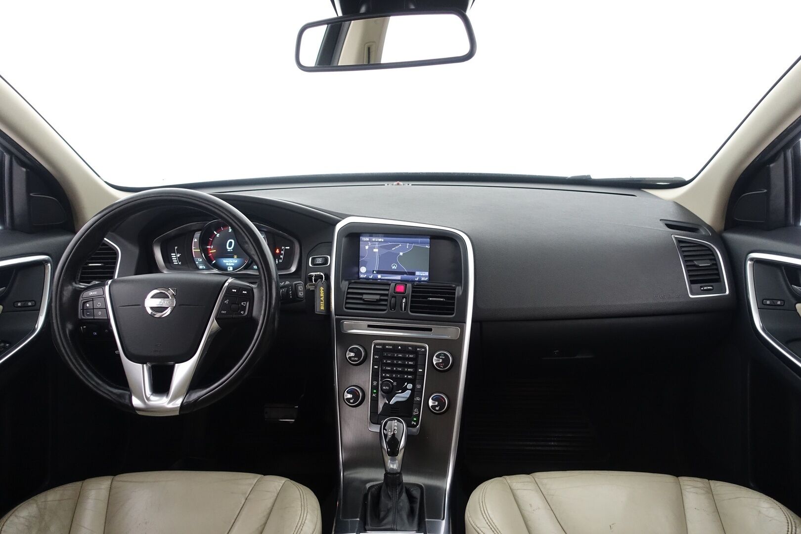 Volvo XC60 2014 D4 AWD Business Summum aut YritysOutlet - Myydään vain yrityksille! - | Facelift | Webasto | Koukku | Muistipenkit | Digimittari | Navi | City Safety | Tutkat | Kysy lisää