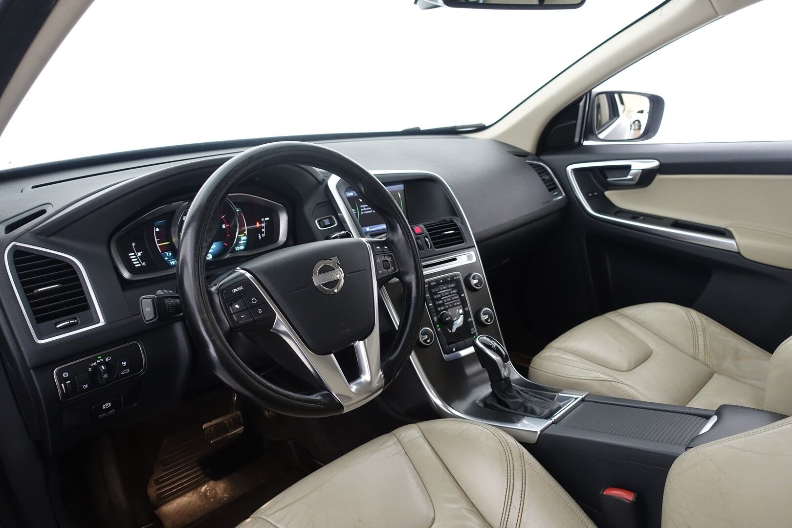 Volvo XC60 2014 D4 AWD Business Summum aut YritysOutlet - Myydään vain yrityksille! - | Facelift | Webasto | Koukku | Muistipenkit | Digimittari | Navi | City Safety | Tutkat | Kysy lisää