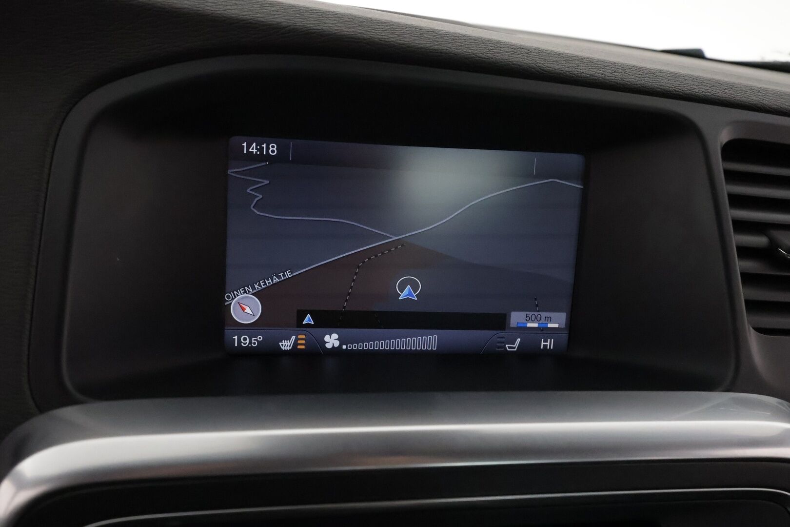 Volvo S60 2014 D5 AWD R-Design Polestar autom - 3,99 % KORKOTARJOUS TÄHÄN AUTOON - 31.5. ASTI! - Webasto / Koukku / Adapt. Vakkari / Muistipenkki / P. kamera / Premium Sound System / Kaistavahti / Navi / 2x Renkaat!