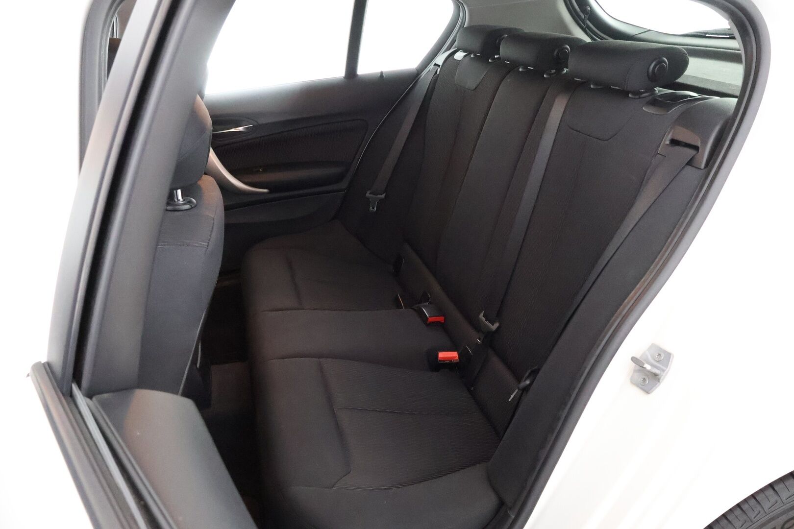 BMW 116 2013 F20 Hatchback 116i TwinPower Turbo A Business Automatic - Suomiauto / Vakkari / Lohkolämmitin / Xenon / Peruutustutka / Keyless / Huippusiisti!