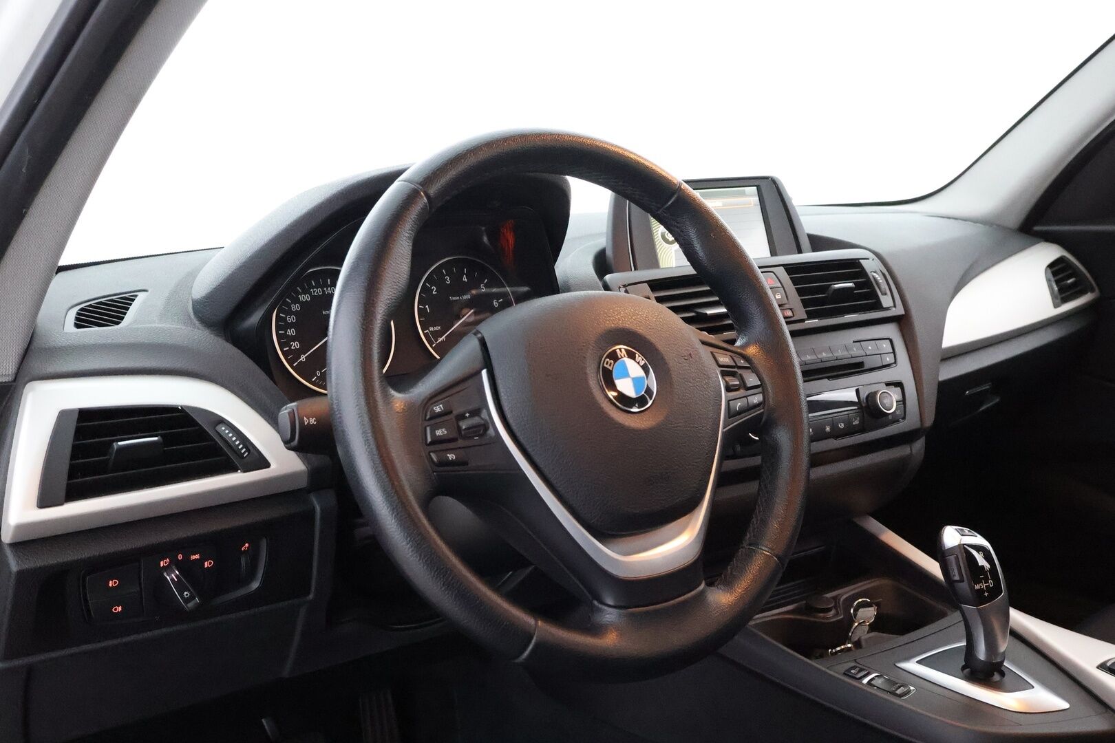 BMW 116 2013 F20 Hatchback 116i TwinPower Turbo A Business Automatic - Suomiauto / Vakkari / Lohkolämmitin / Xenon / Peruutustutka / Keyless / Huippusiisti!
