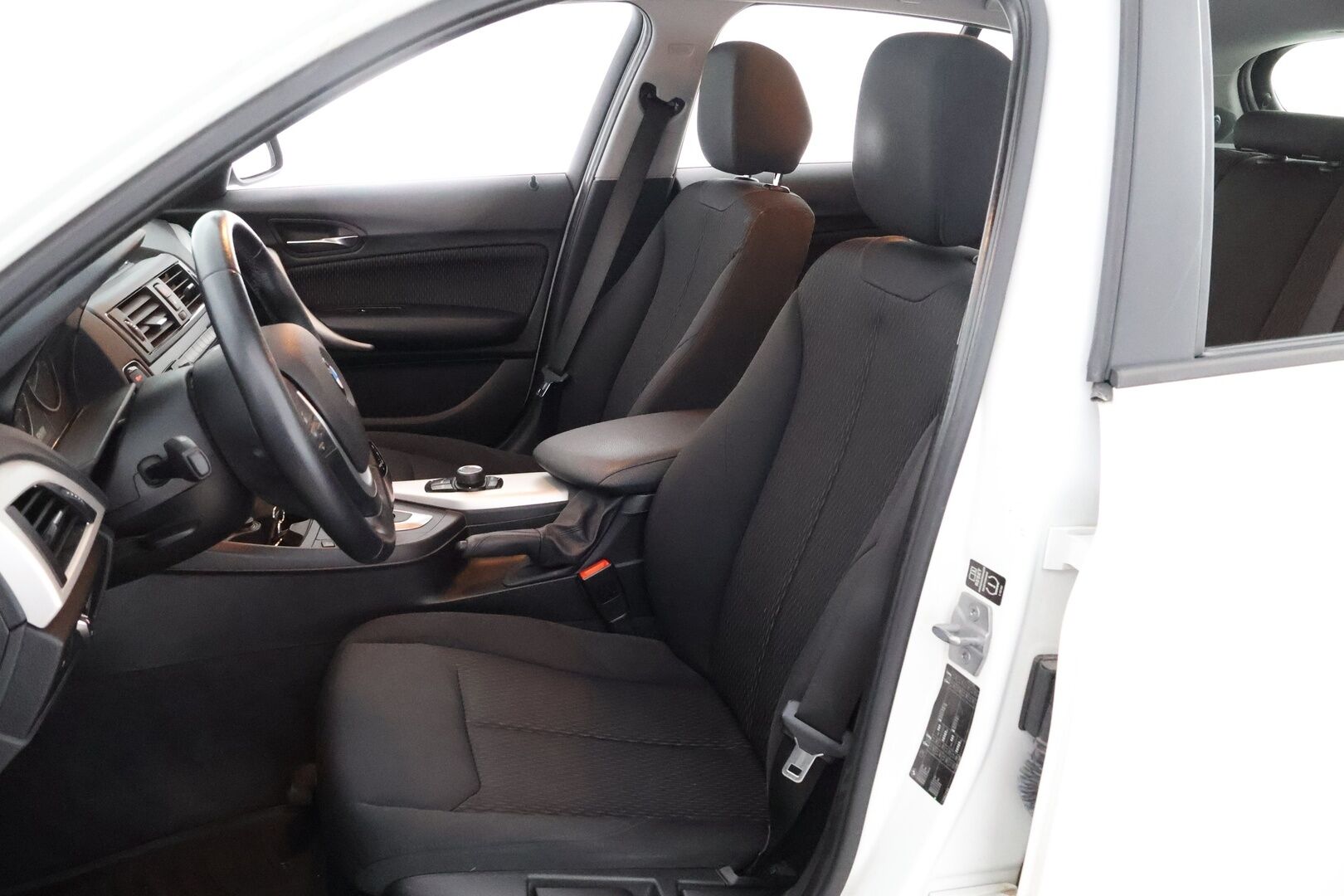 BMW 116 2013 F20 Hatchback 116i TwinPower Turbo A Business Automatic - Suomiauto / Vakkari / Lohkolämmitin / Xenon / Peruutustutka / Keyless / Huippusiisti!