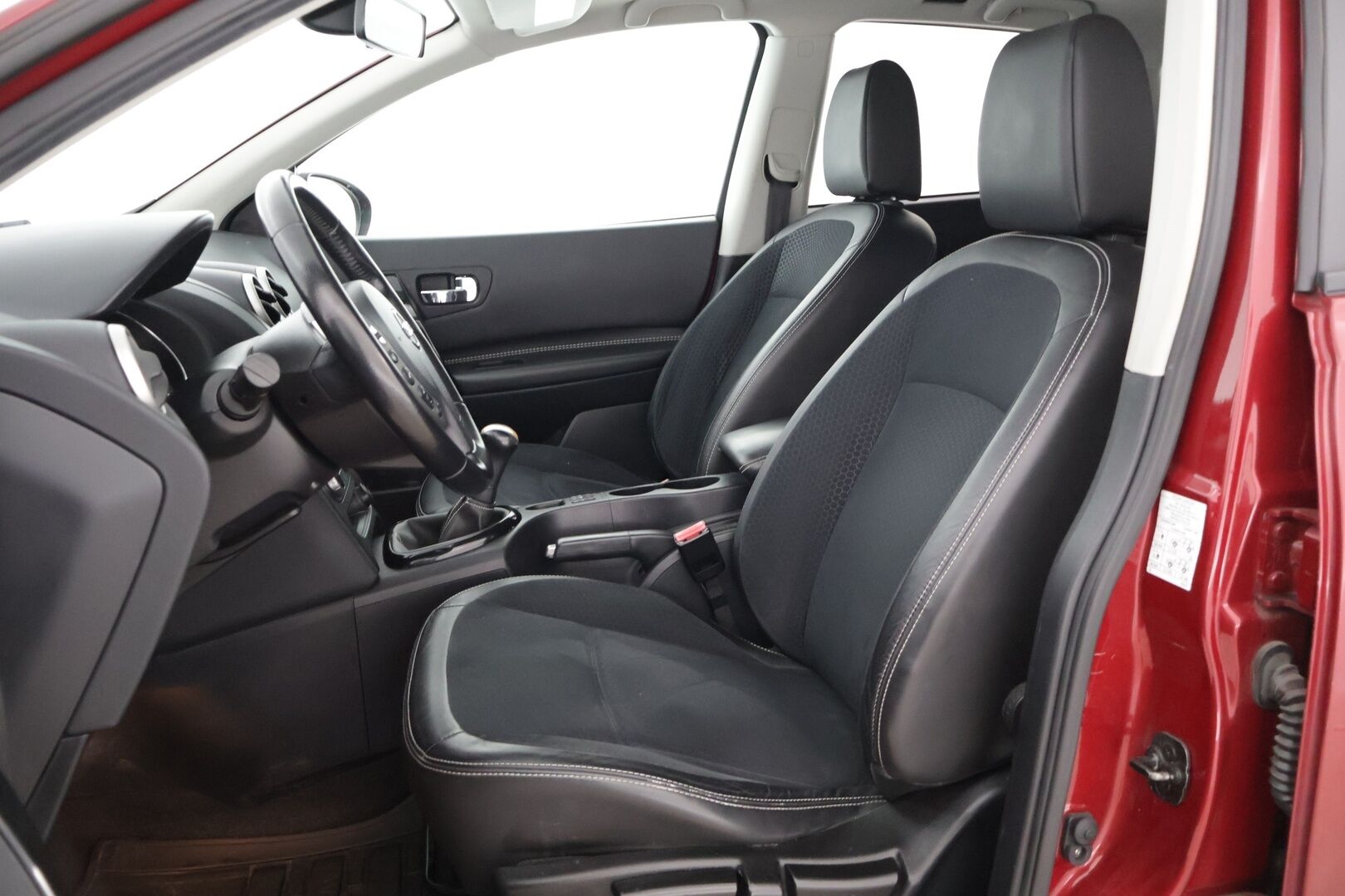 Nissan Qashqai 2013 1,6L Stop / Start System Style 360** Panorama / Cruise / 360 kamerat** - Huollettu hyvin / teknisesti kunnossa!