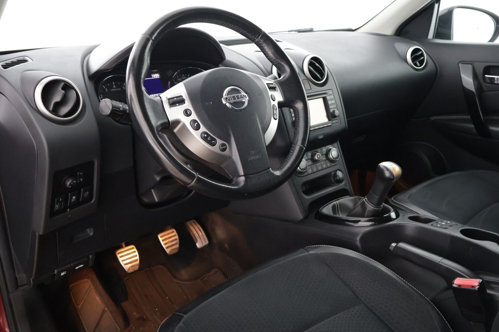 Nissan Qashqai 2013 1,6L Stop / Start System Style 360** Panorama / Cruise / 360 kamerat** - Huollettu hyvin / teknisesti kunnossa!