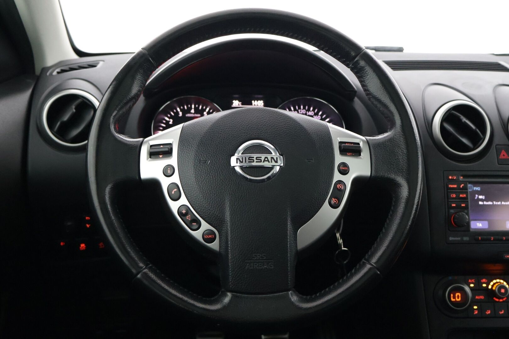 Nissan Qashqai 2013 1,6L Stop / Start System Style 360** Panorama / Cruise / 360 kamerat** - Huollettu hyvin / teknisesti kunnossa!