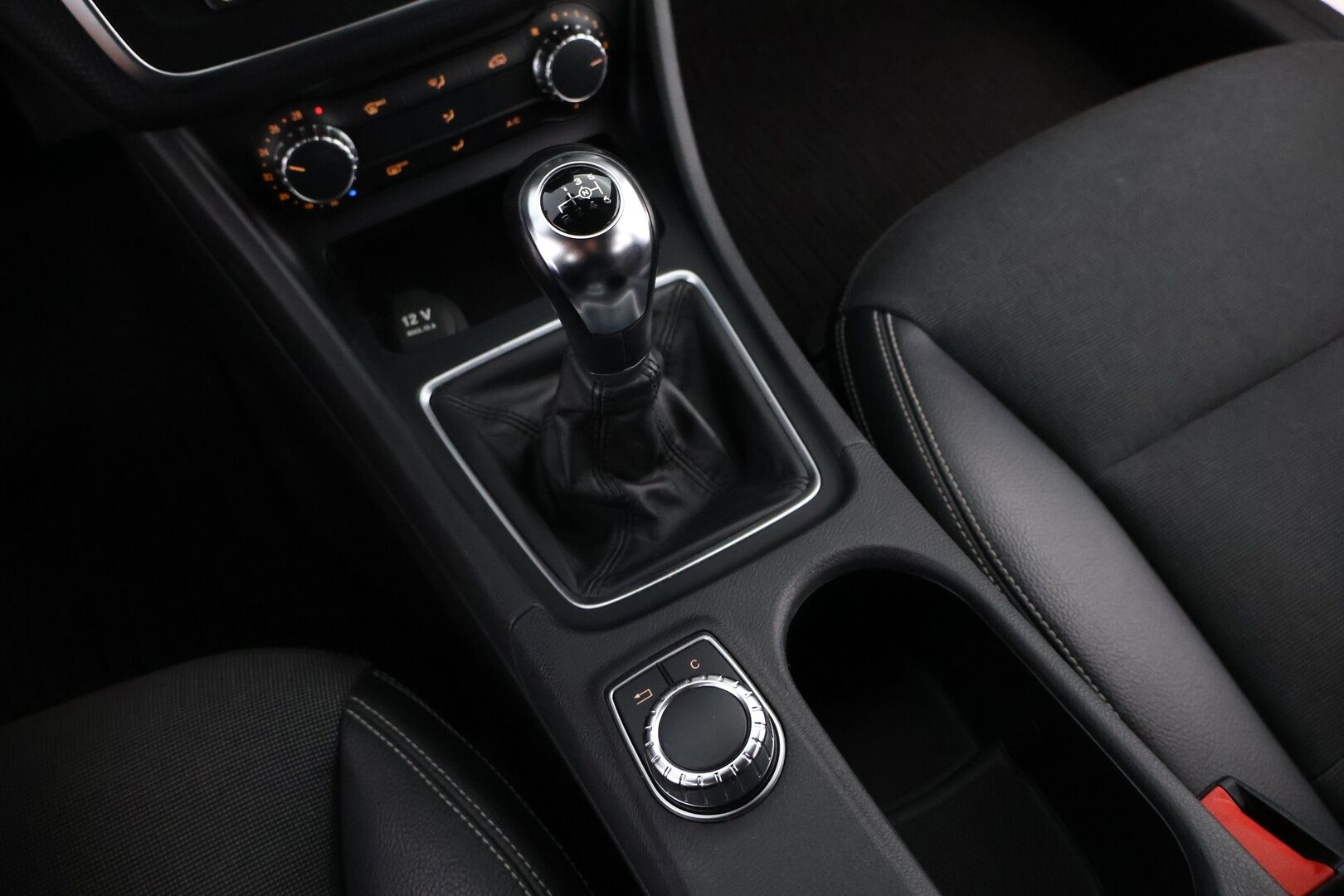 Mercedes-Benz A 2013 180 BE Premium Business - Suomiauto | Vakkari | Lohkolämmitin | Vetokoukku | Puolinahat | P-tutka | Juuri saapunut!