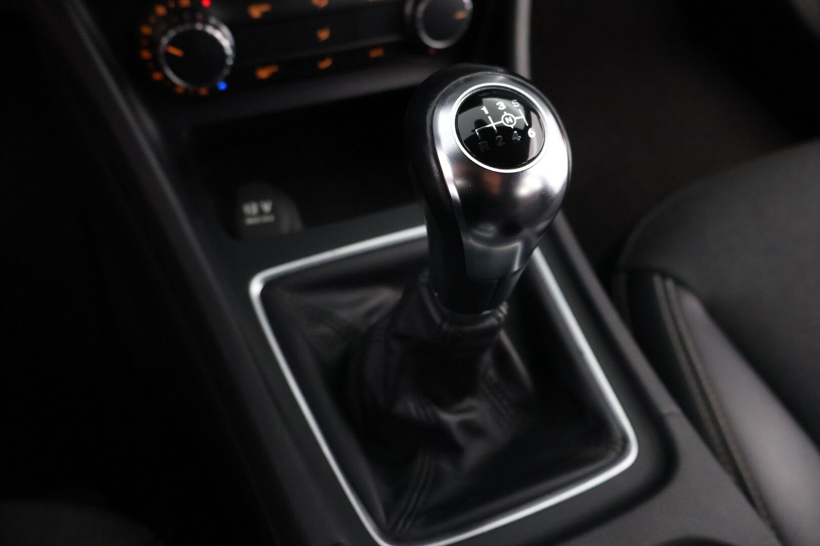 Mercedes-Benz A 2013 180 BE Premium Business - Suomiauto | Vakkari | Lohkolämmitin | Vetokoukku | Puolinahat | P-tutka | Juuri saapunut!