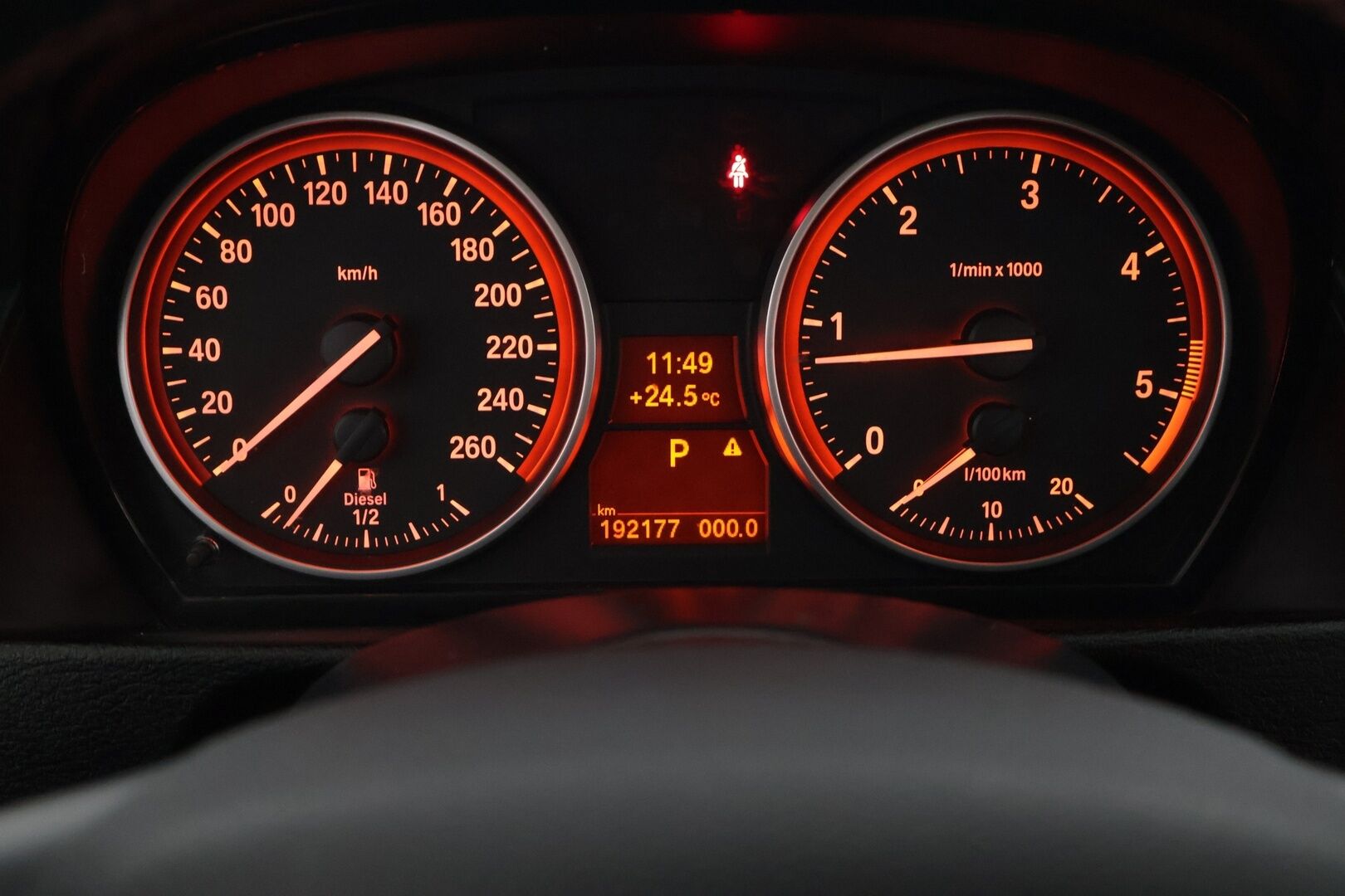 BMW X1 2014 E84 xDrive18d ** Sporttipenkit / Koukku** - Kahdet renkaat / Huoltokirja