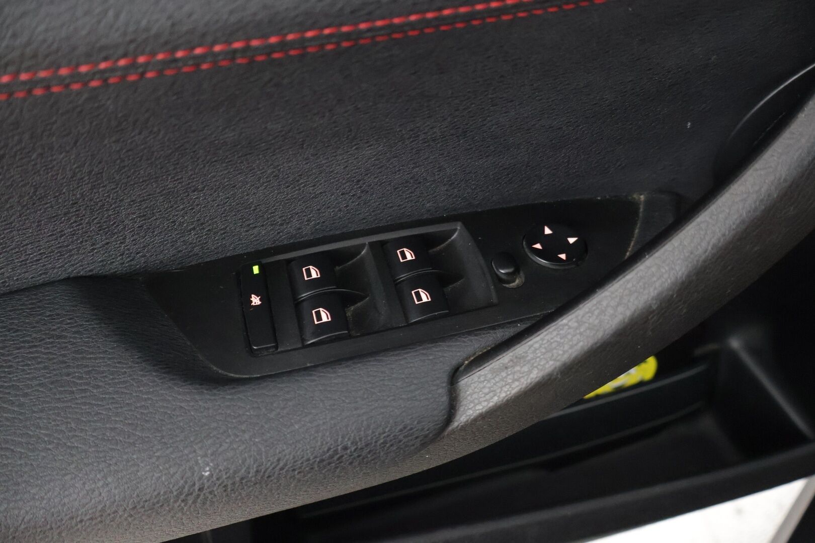 BMW X1 2014 E84 xDrive18d ** Sporttipenkit / Koukku** - Kahdet renkaat / Huoltokirja