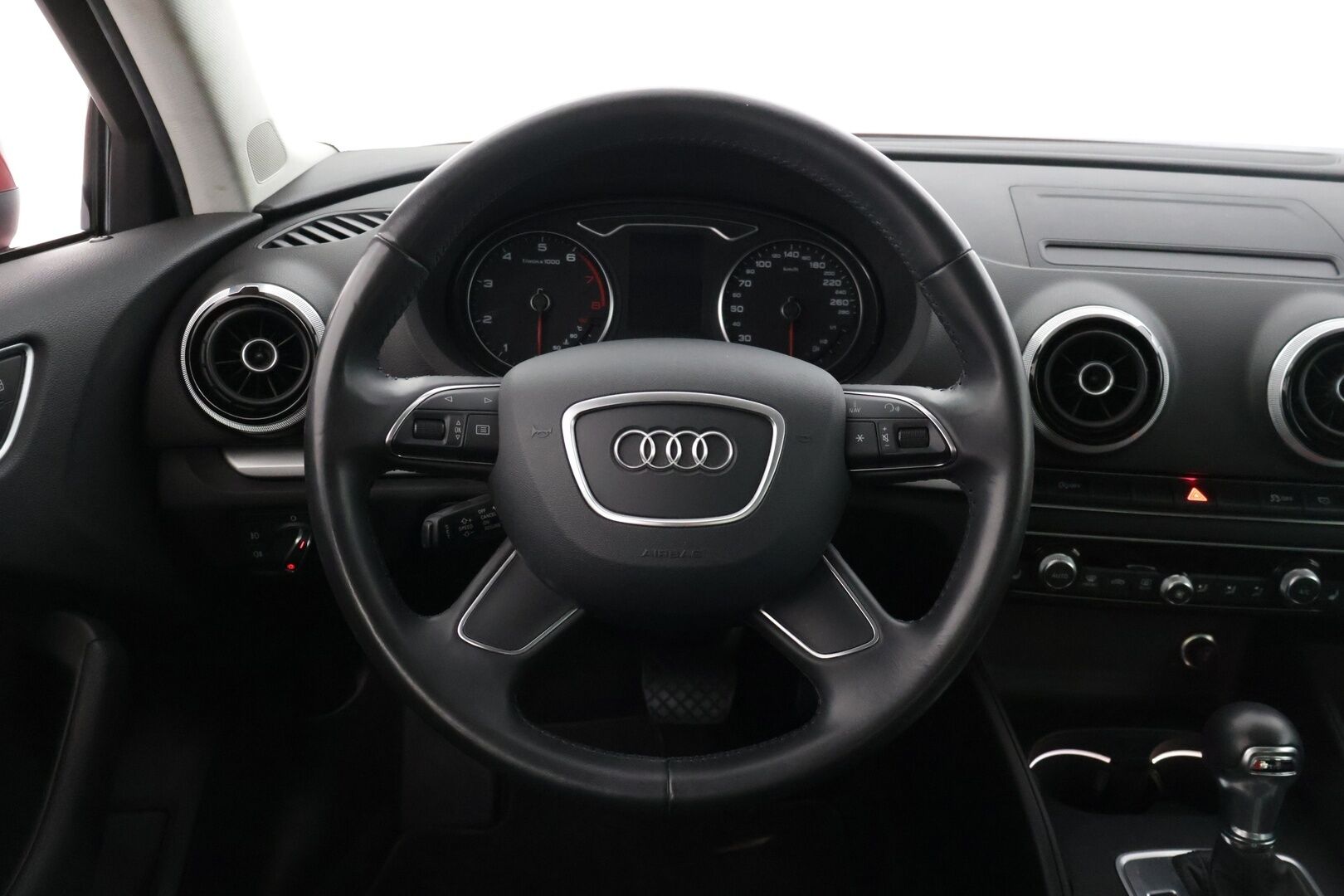 Audi A3 2013 Sedan Business 1,4 TFSI COD 103 kW S tronic * Vakkari / Sisätilanlämmitin / Tutka * - * Juuri huollettu sekä katsastettu / Näyttävä *