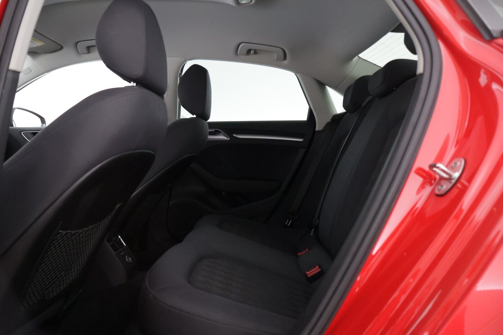 Audi A3 2013 Sedan Business 1,4 TFSI COD 103 kW S tronic * Vakkari / Sisätilanlämmitin / Tutka * - * Juuri huollettu sekä katsastettu / Näyttävä *