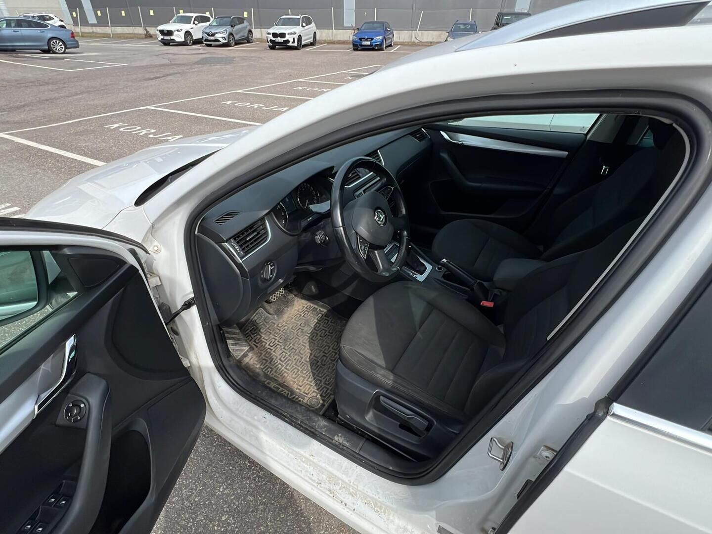 Skoda Octavia 2014 Combi 1,8 TSI 4x4 Elegance DSG Autom. - Suomiauto | Webasto | Vetokoukku | Vakkari | Xenon | KeylessGo | Kahdet renkaat aluvantein | Juuri tullut Tampereelle!