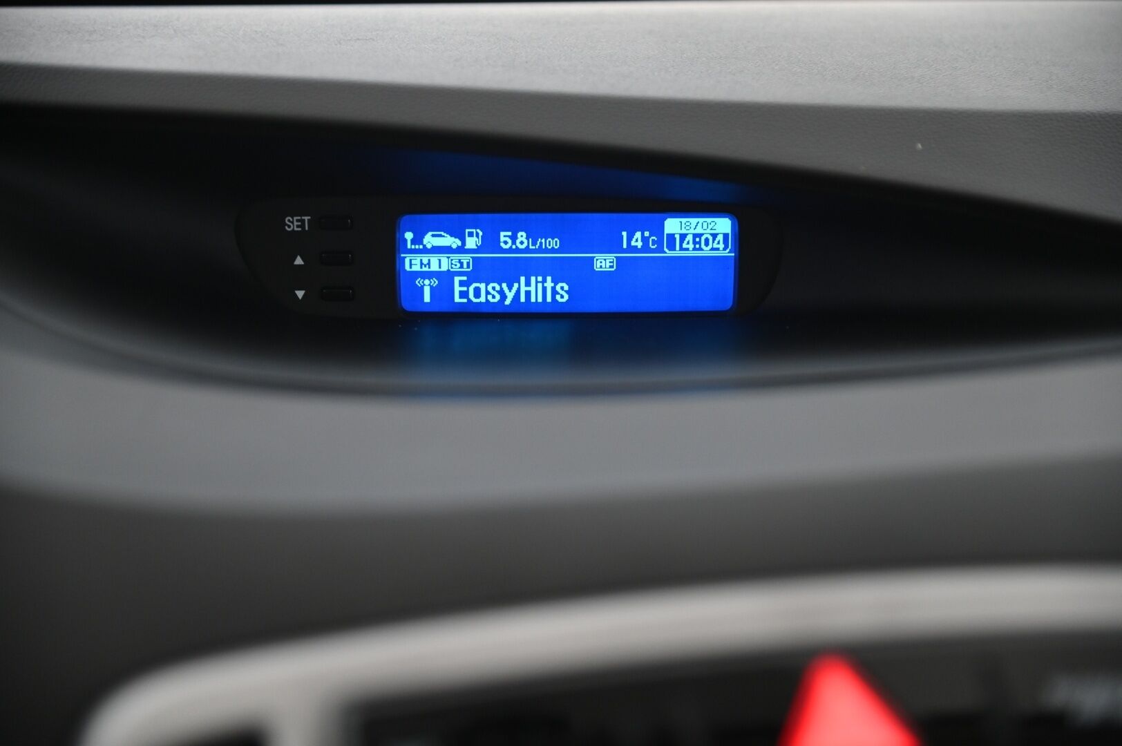 Hyundai i20 5d 2014 1,2 5MT Classic * Lohkolämmitin / Sisätilanlämmitin / Suomi-Auto / 2x Renkaat vanteilla* - Passion Red värityksellä oleva siisti yksilö! 