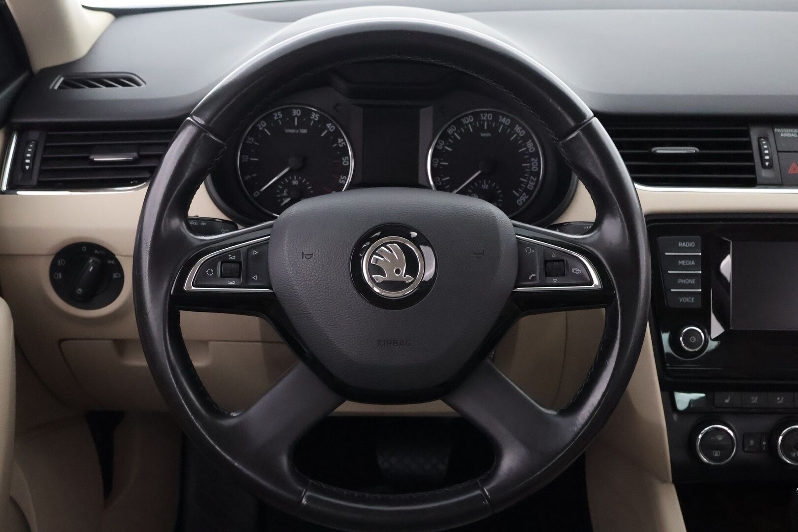 Skoda Octavia 2014 2,0 TDI Elegance DSG Autom. - Suomiauto / Webasto / Vetokoukku / Vakkari / Xenon / Juuri saapunut!