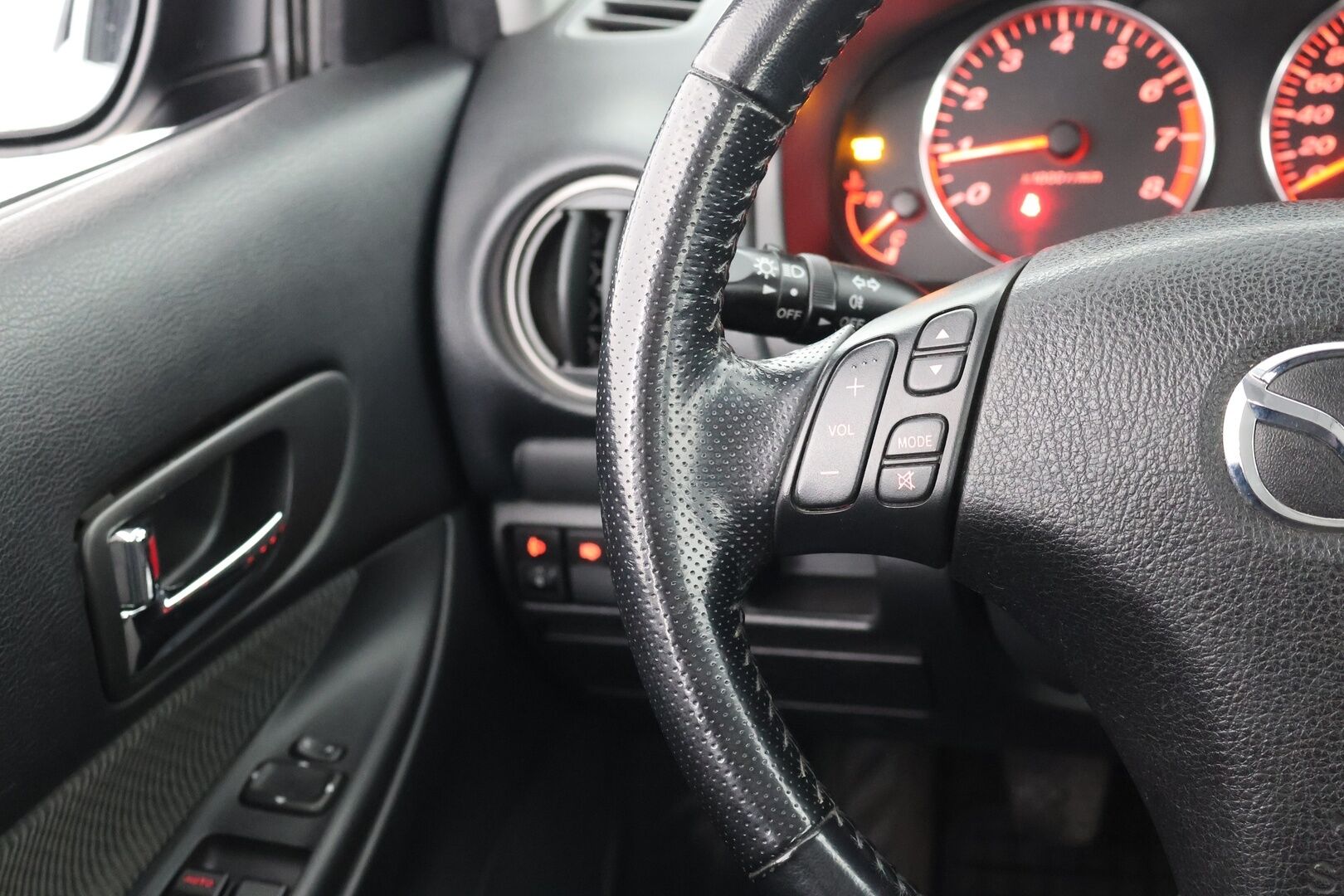 Mazda 6 2005 Sport Wagon 2,0 Elegance 5d - Myydään  Huutokaupat.com - Suomi-auto | Koukku | Lohko