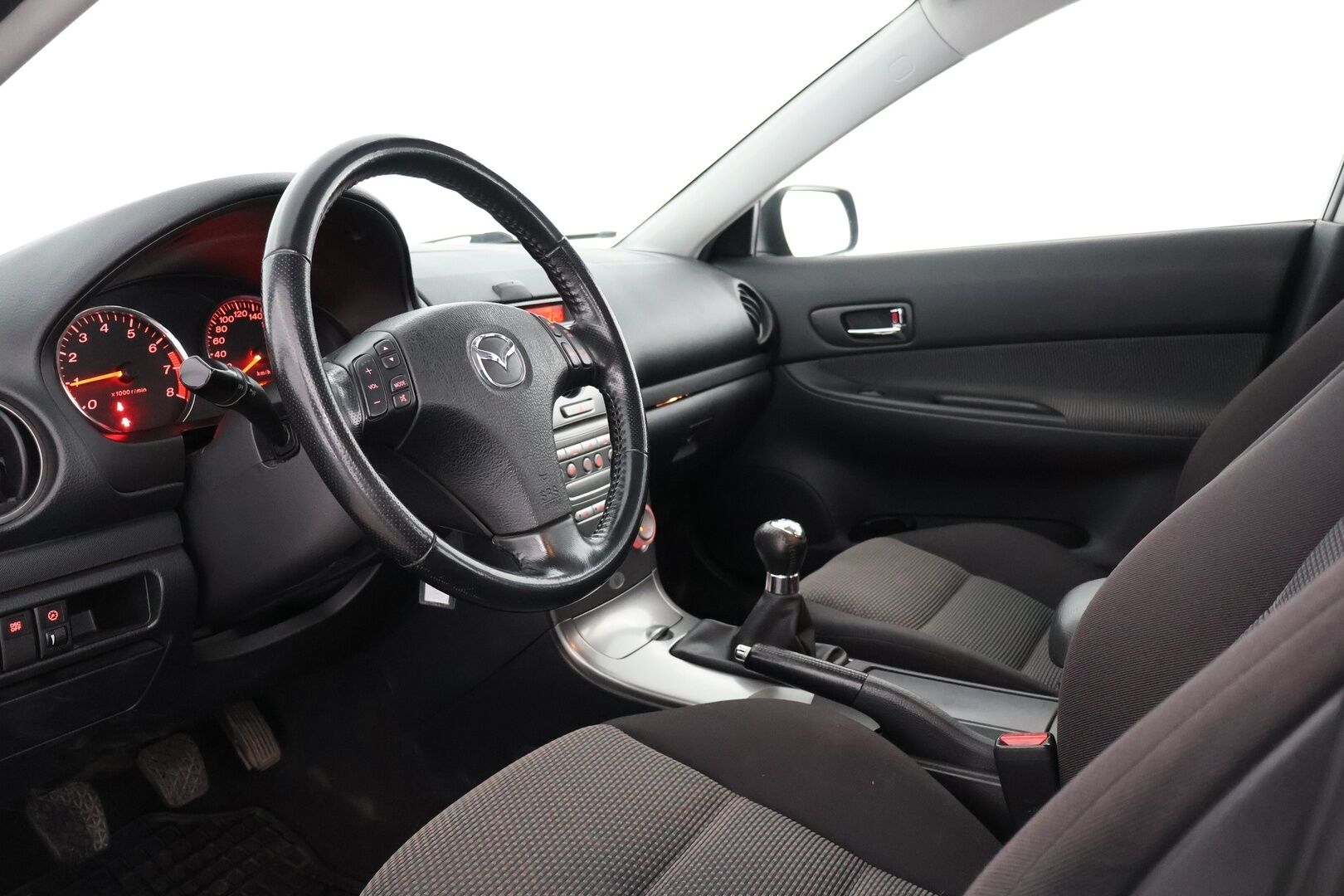 Mazda 6 2005 Sport Wagon 2,0 Elegance 5d - Myydään  Huutokaupat.com - Suomi-auto | Koukku | Lohko